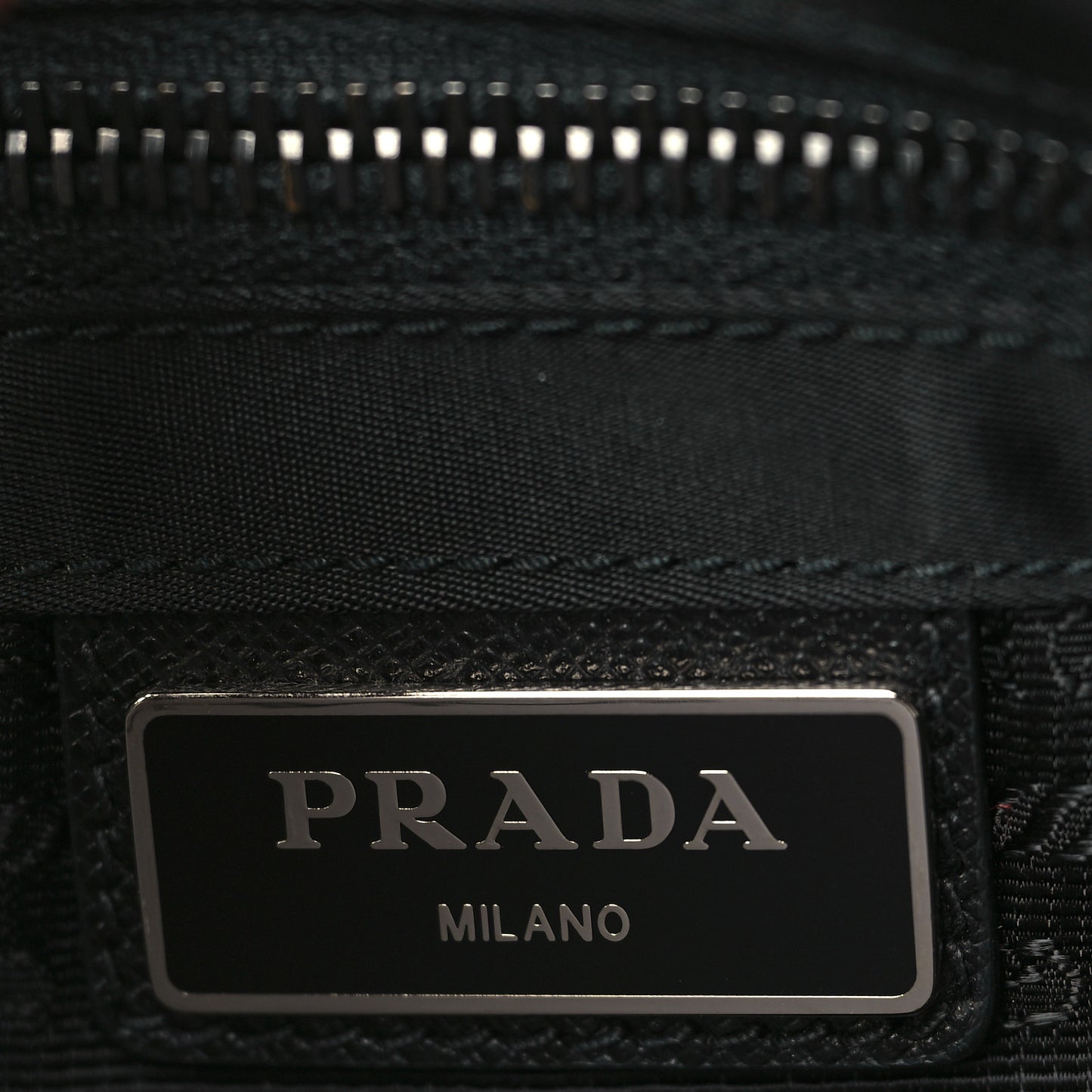Tessuto Nylon Saffiano Logo Messenger Bag Black