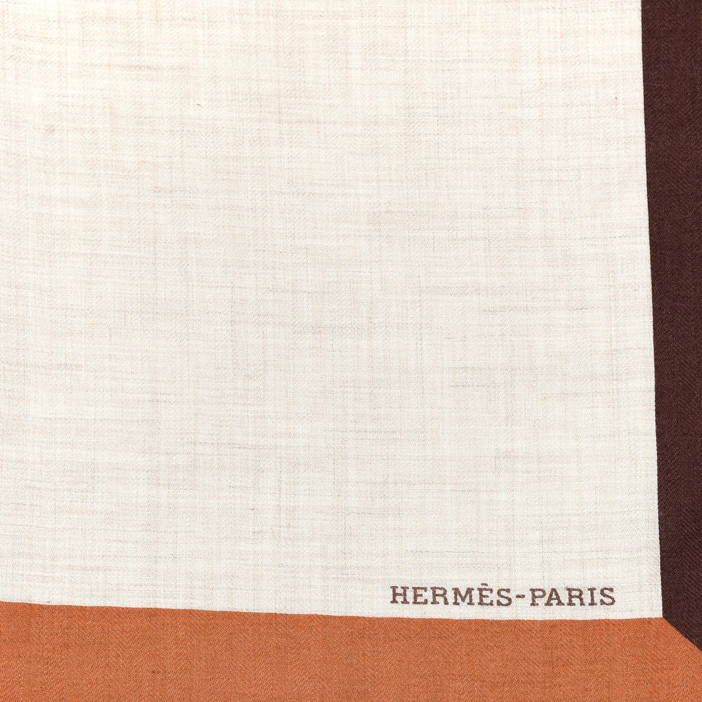 Cashmere Silk Encadre Blason Scarf 90 Naturel Chocolat Caramel