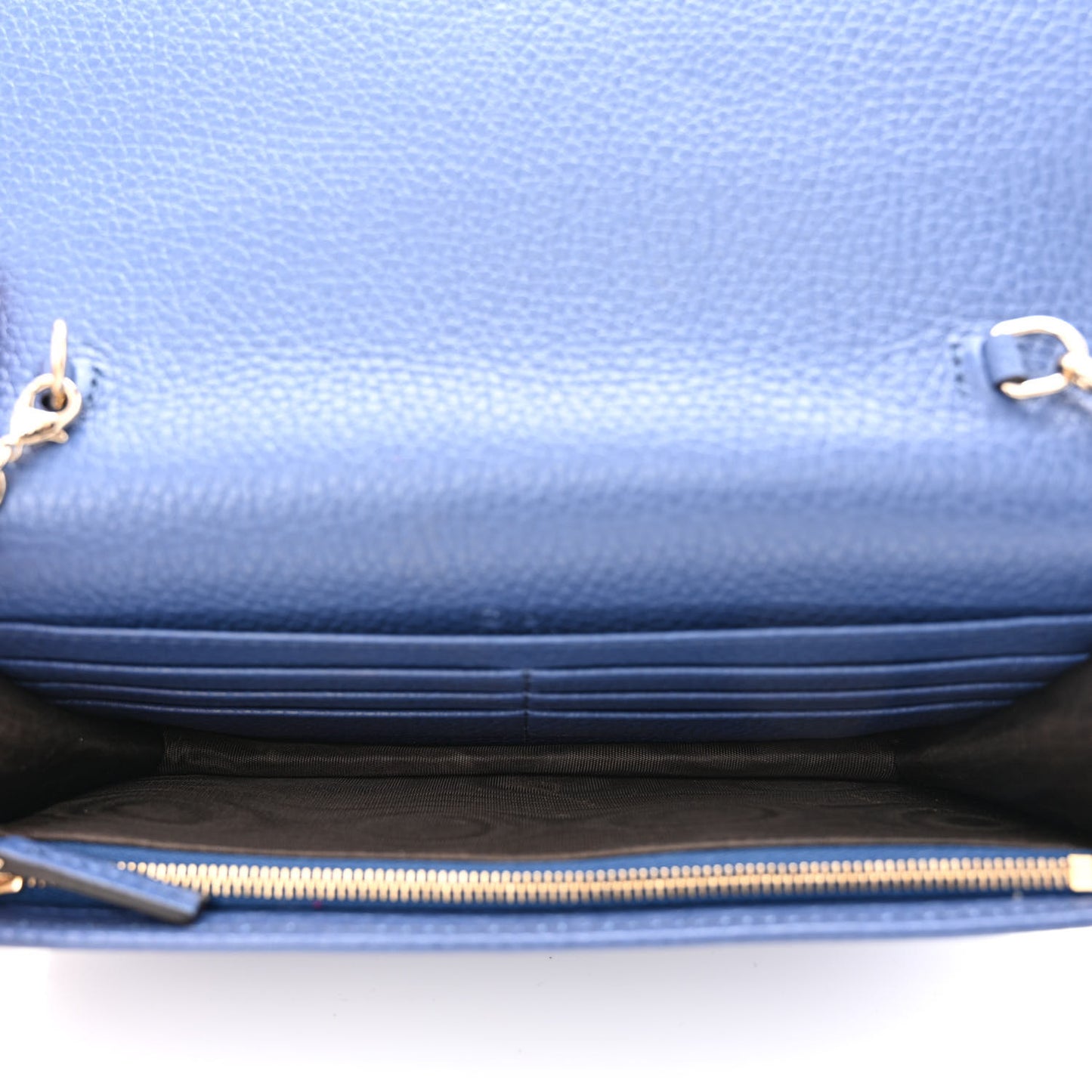 Pebbled Calfskin Soho Wallet On Chain Caspian