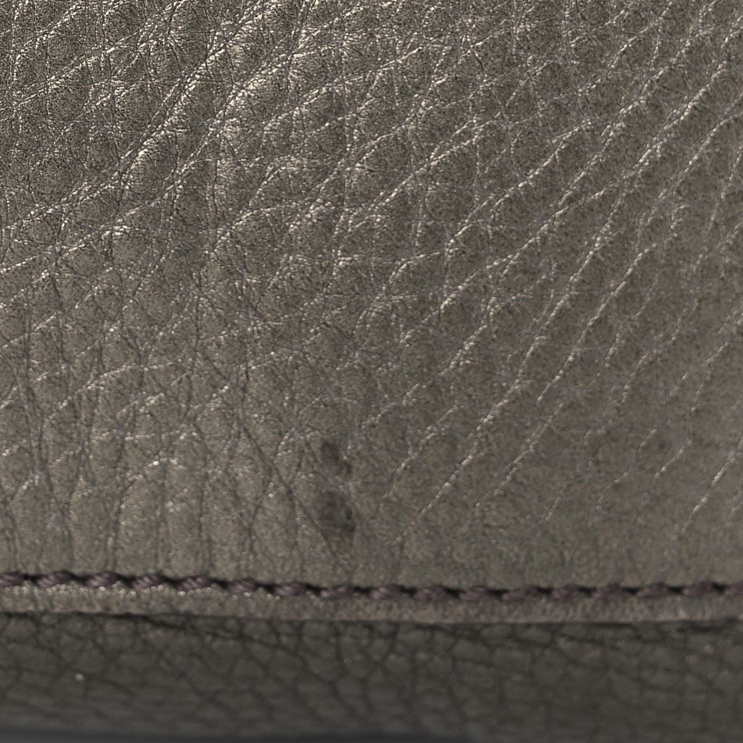 Metallic Pebbled Calfskin Medium Soho Chain Shoulder Bag Sasso