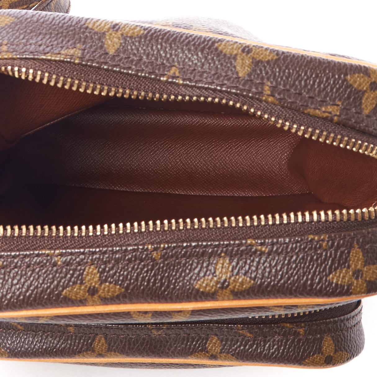 Monogram Amazone