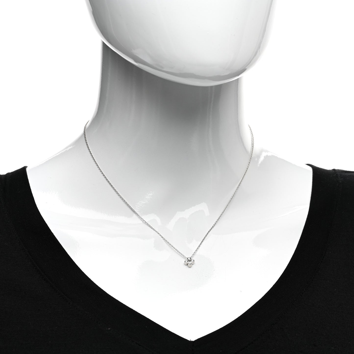 Platinum Diamond .12ctw Flower Pendant Necklace