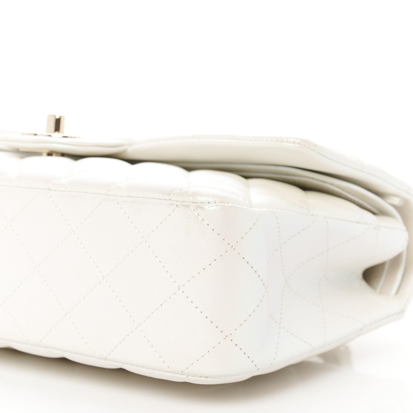 Iridescent Lambskin Quilted Medium Double Flap Ivory
