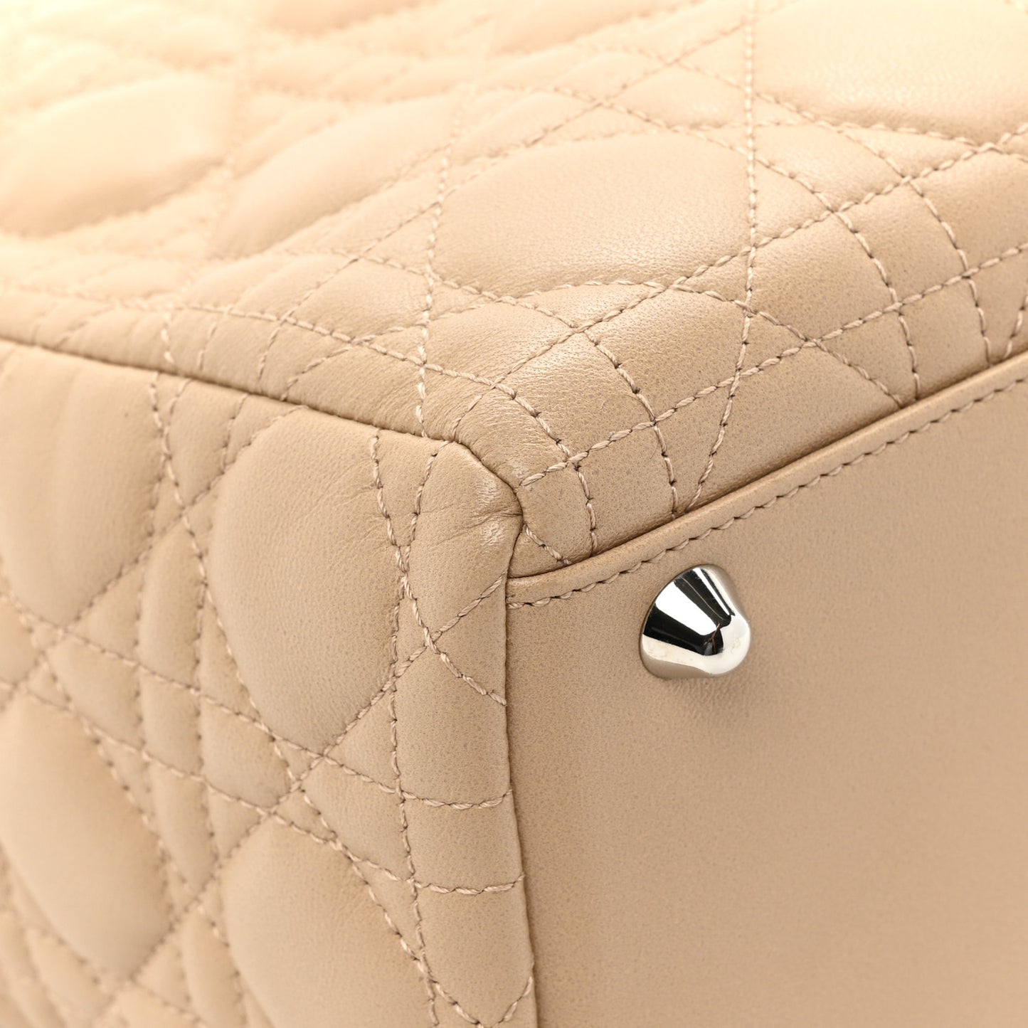 Lambskin Cannage Large Lady Dior Beige
