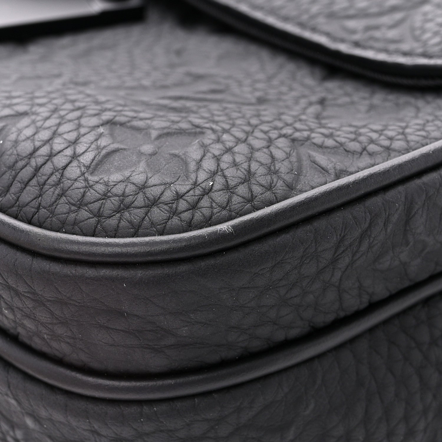Louis Vuitton LOUIS VUITTON Taurillon Monogram S Lock Messenger Black 10 of 11