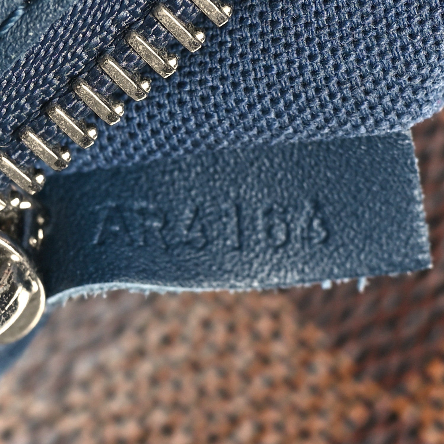 Louis Vuitton Damier Ebene Herald 7 of 11