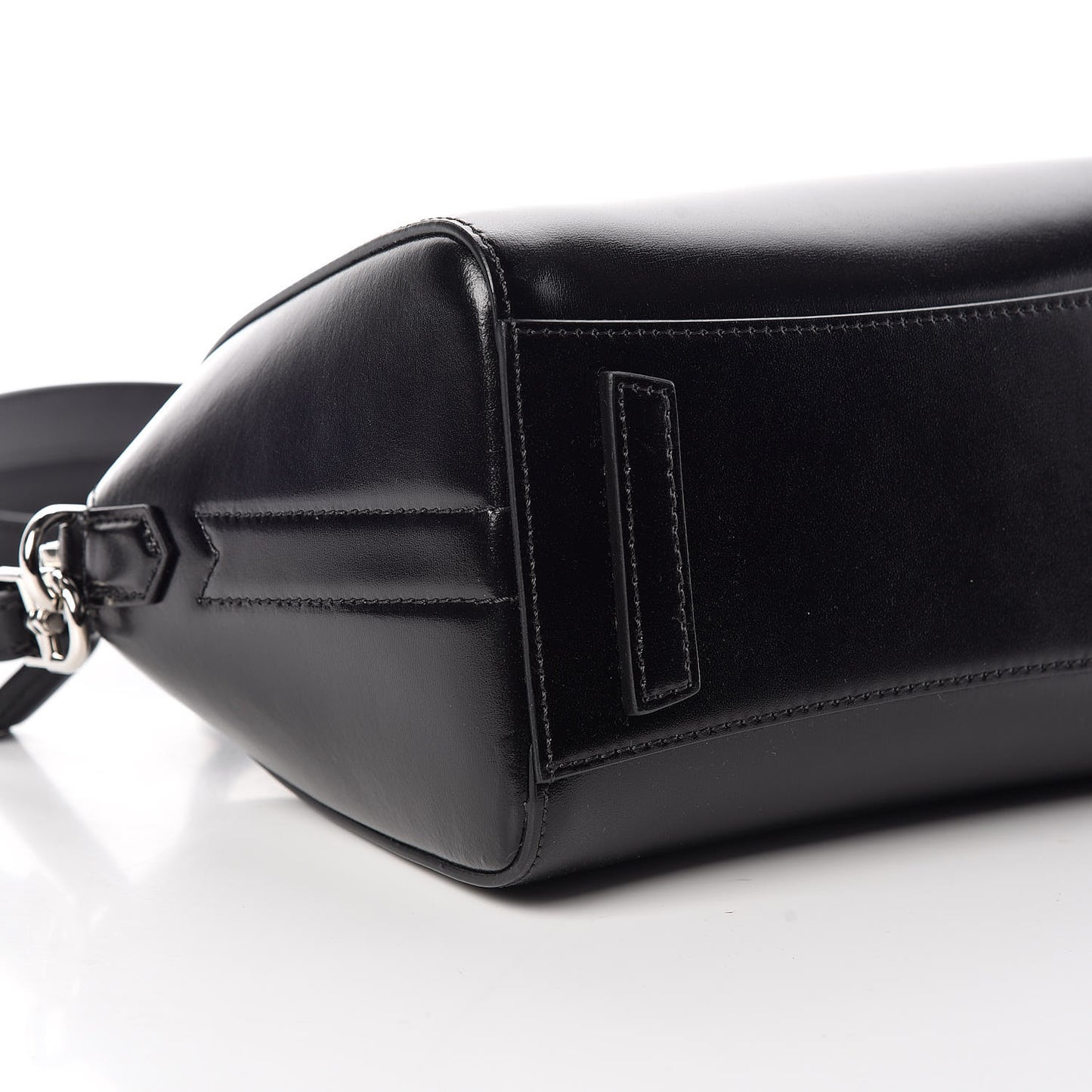 Shiny Lord Calfskin Mini Antigona Black