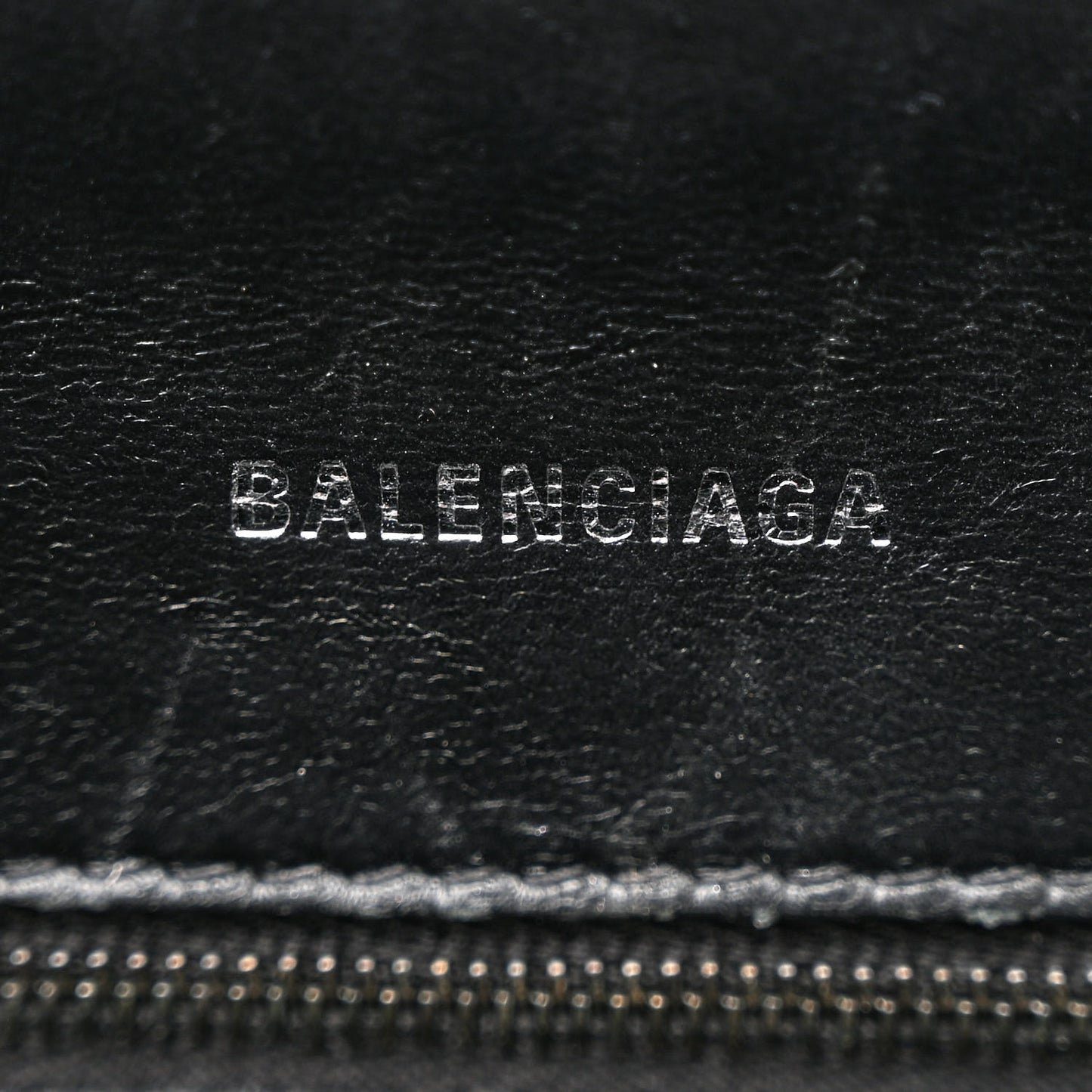 Shiny Calfskin Monochrome Crocodile Embossed Small Hourglass Top Handle Bag Black