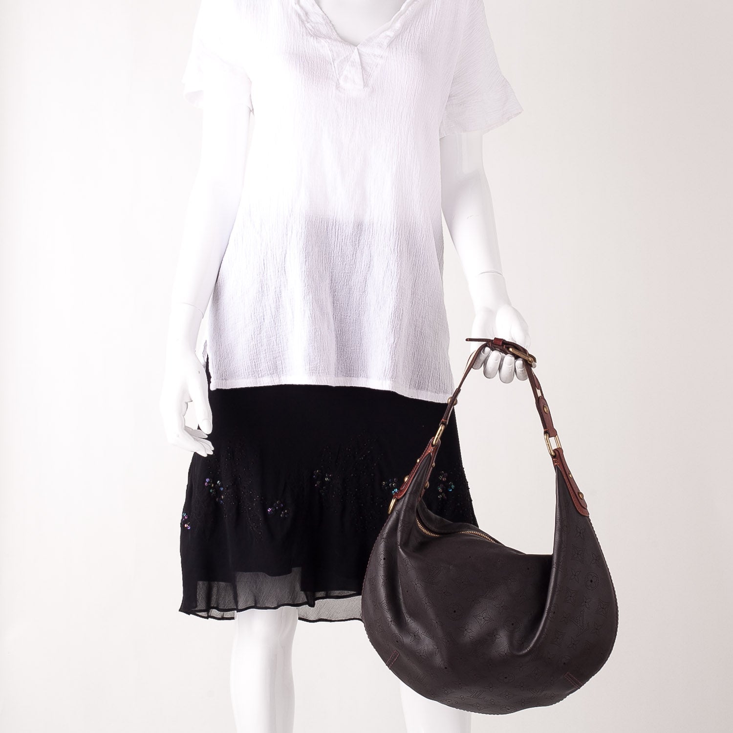 Louis Vuitton Mahina Onatah GM Moka 2 of 8