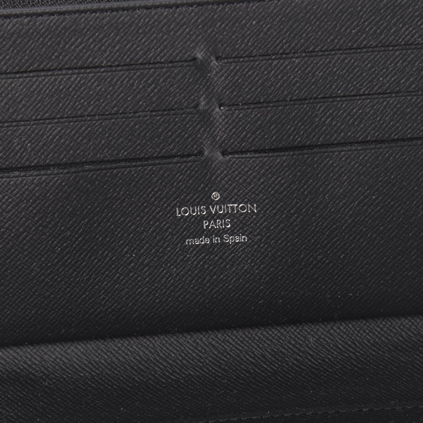 Taiga Zippy Organizer Wallet Black