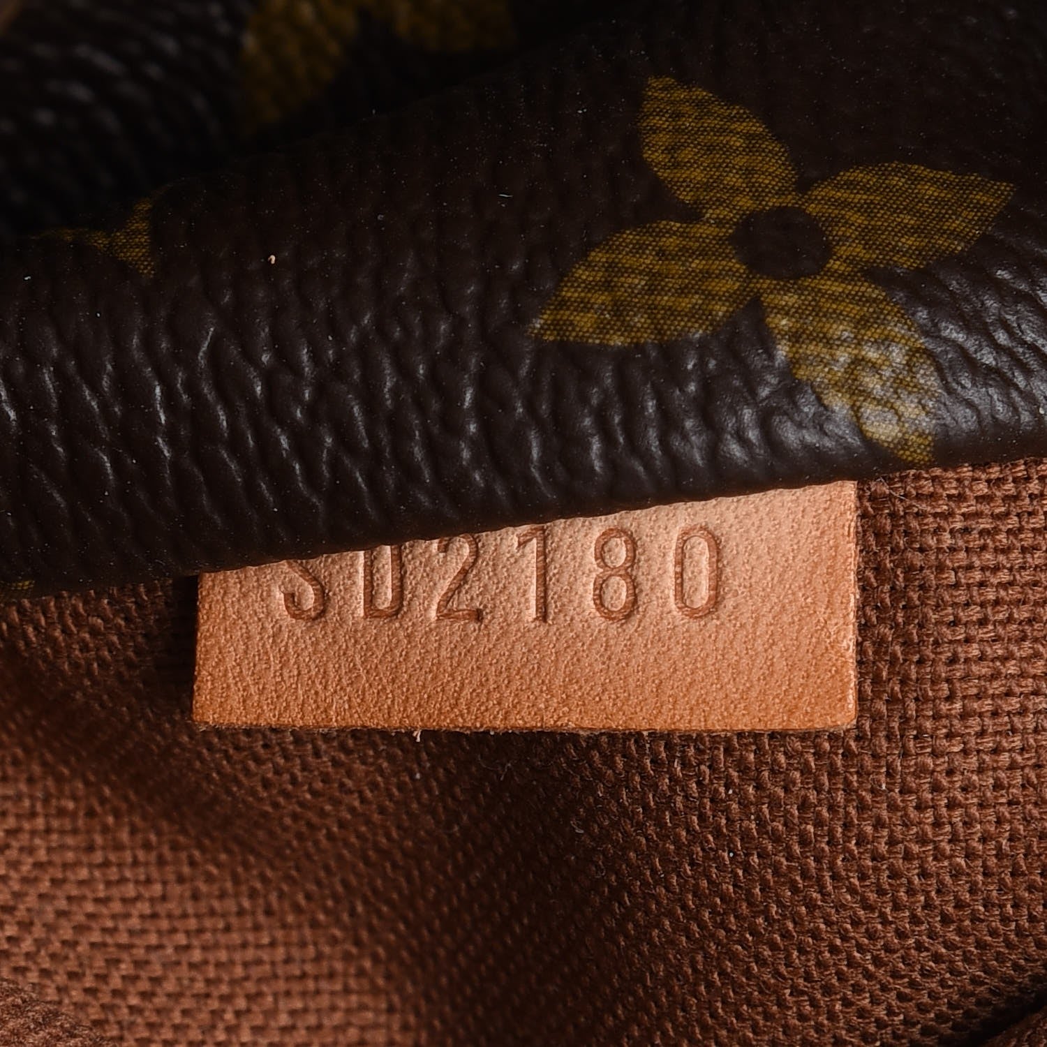 Louis Vuitton Monogram Totally MM 7 of 7