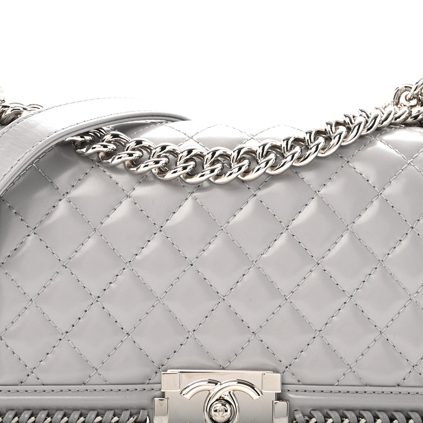Iridescent Lambskin Quilted Medium Chain Around Boy Flap Light Grey