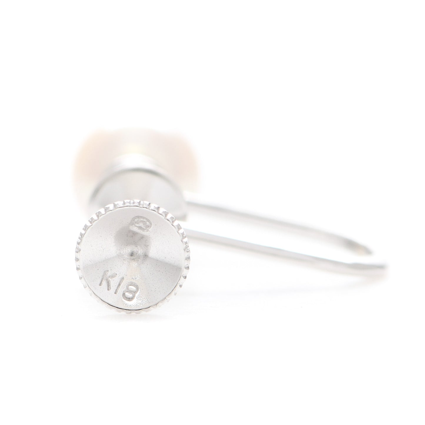 18K White Gold Pearl 5-5.5mm Screw-Back Earrings