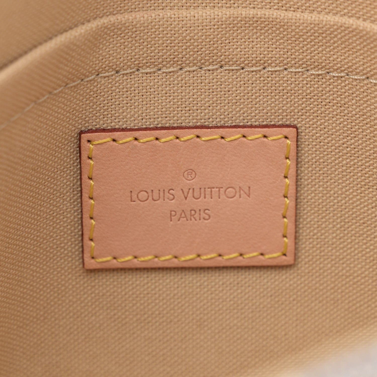 Louis Vuitton Damier Azur Favorite PM 5 of 9