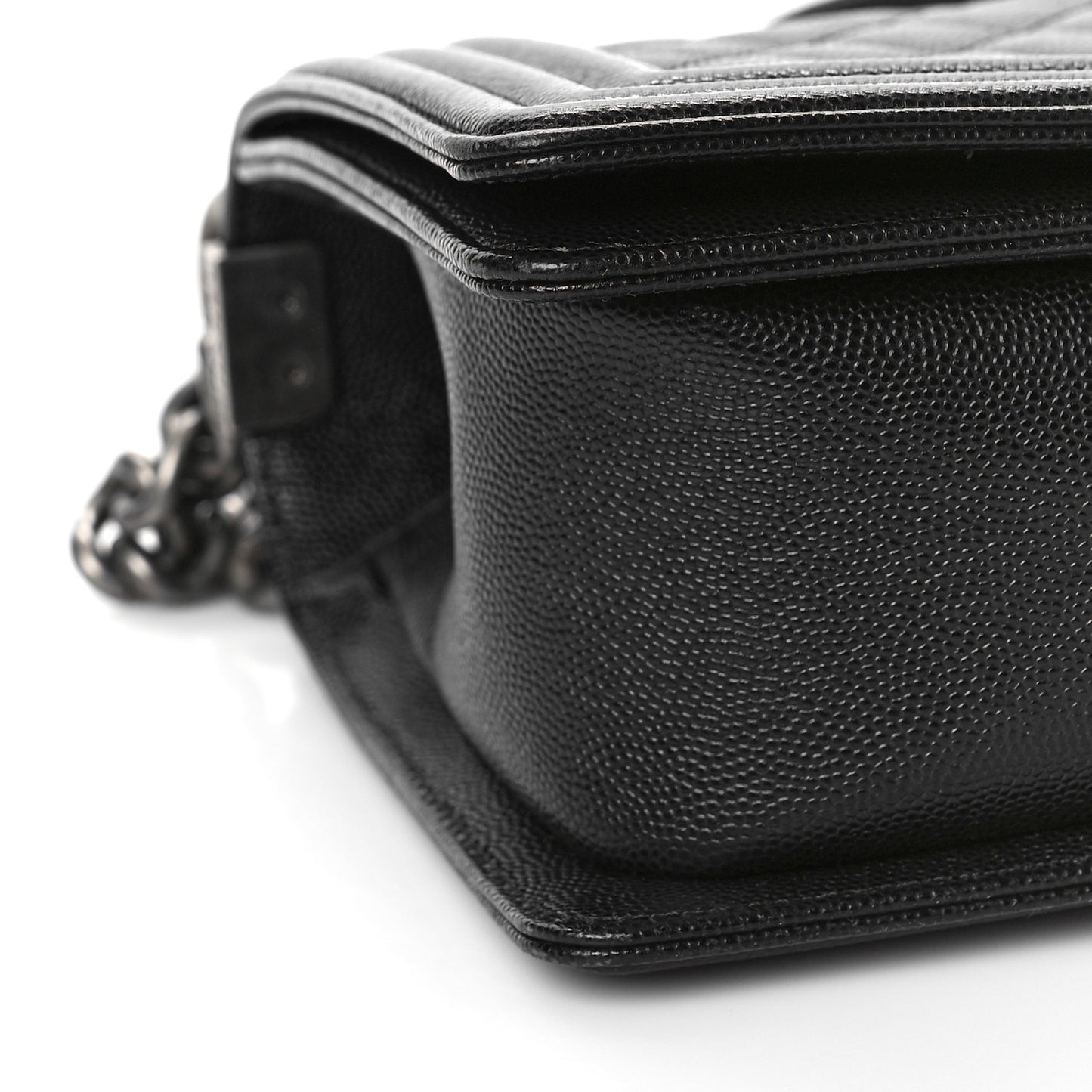 Caviar Quilted Medium Boy Flap Black
