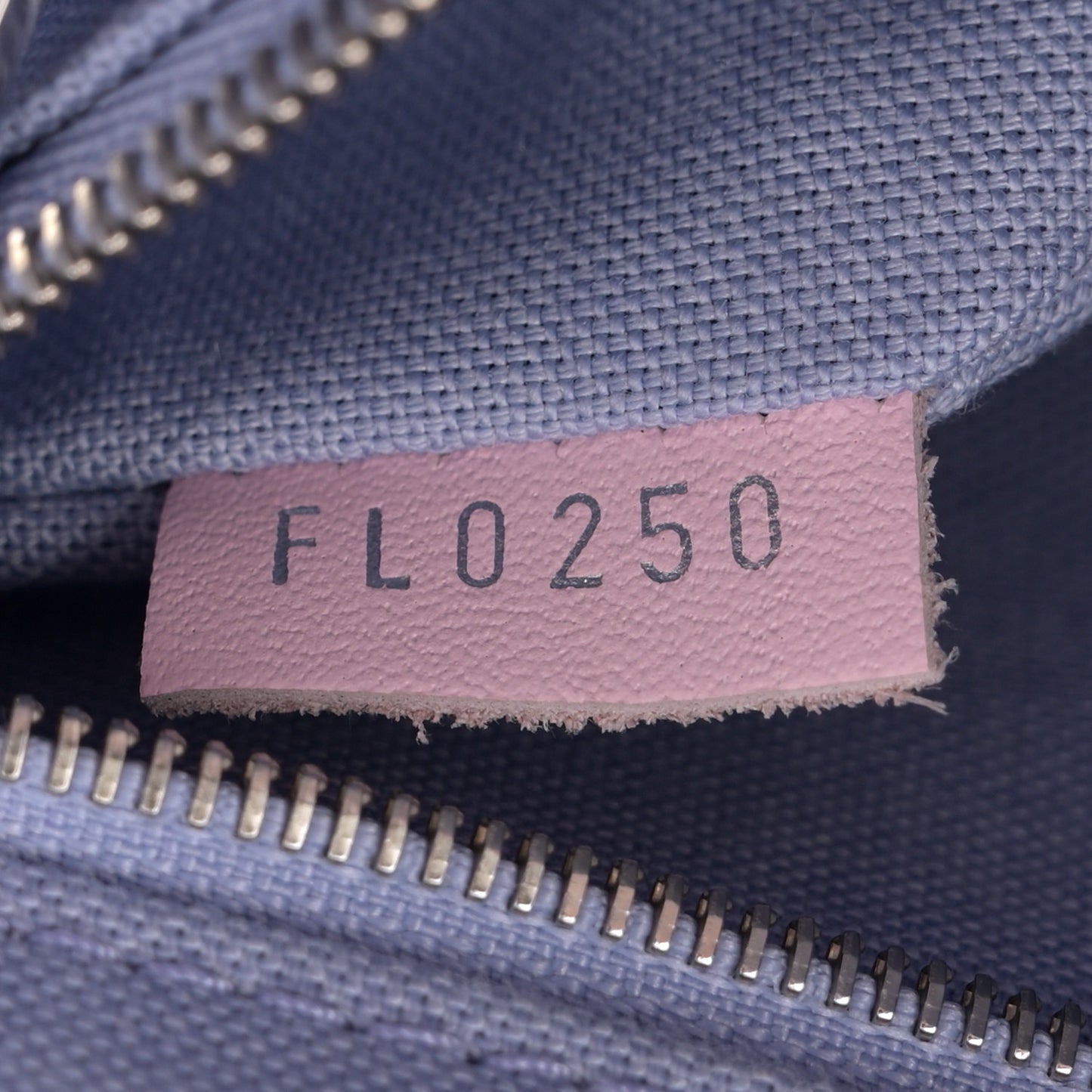 Monogram Escale Onthego GM Pastel