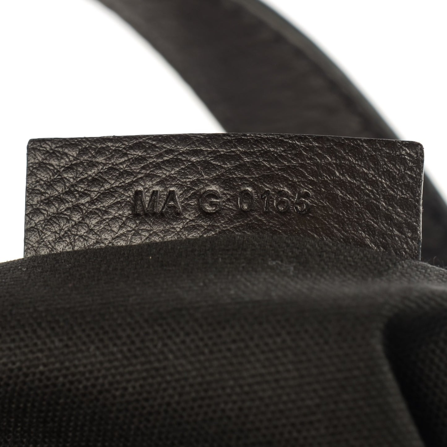 Waxy Grained Calfskin Medium Nightingale Black