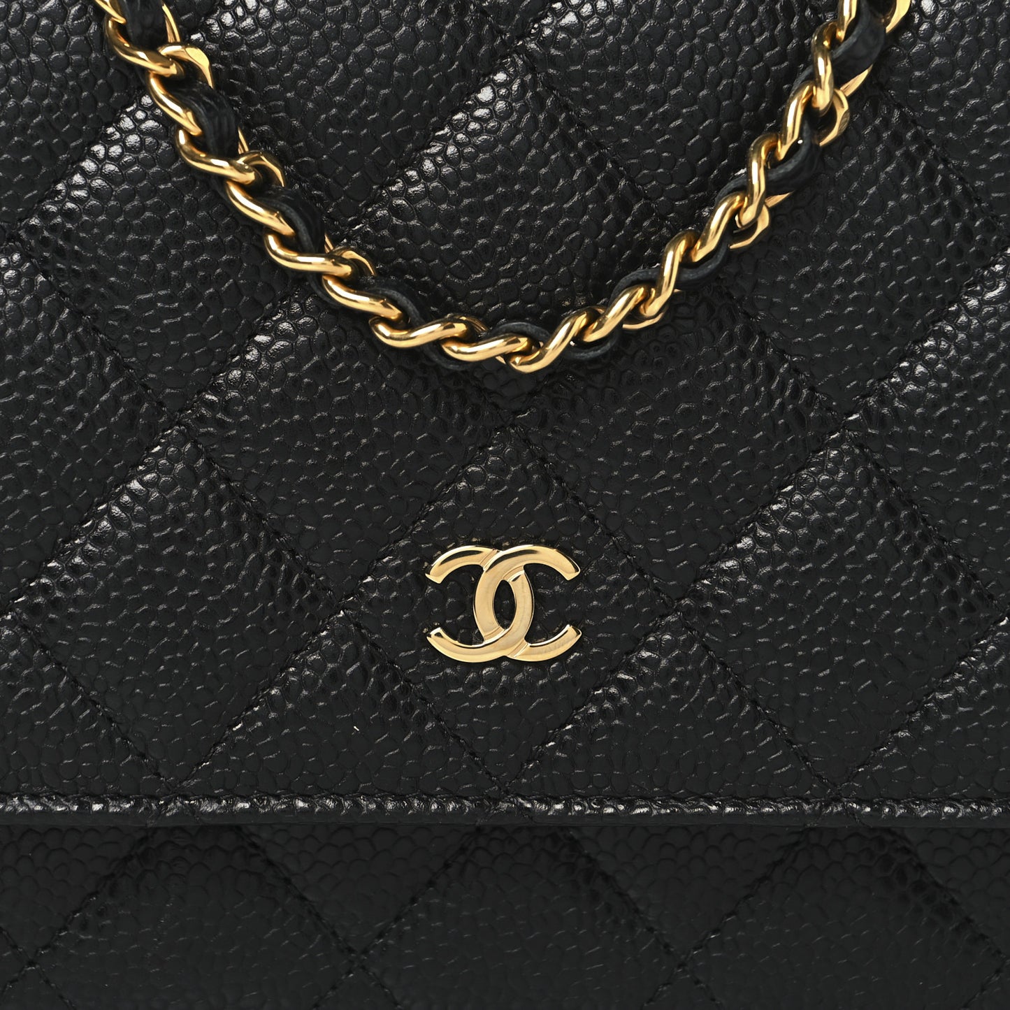 Caviar Quilted Wallet on Chain WOC Black