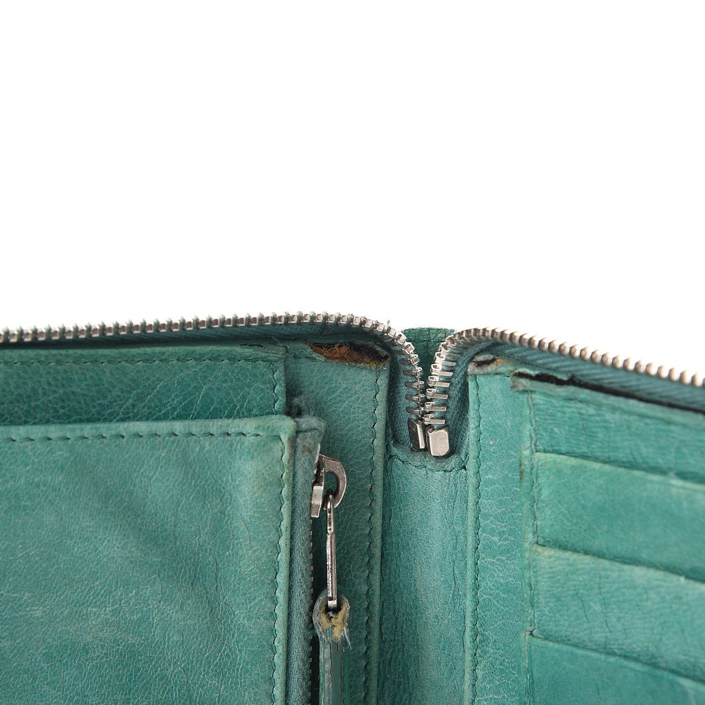 Agneau Giant 12 Silver Hardware Compagnon Wallet Papeete
