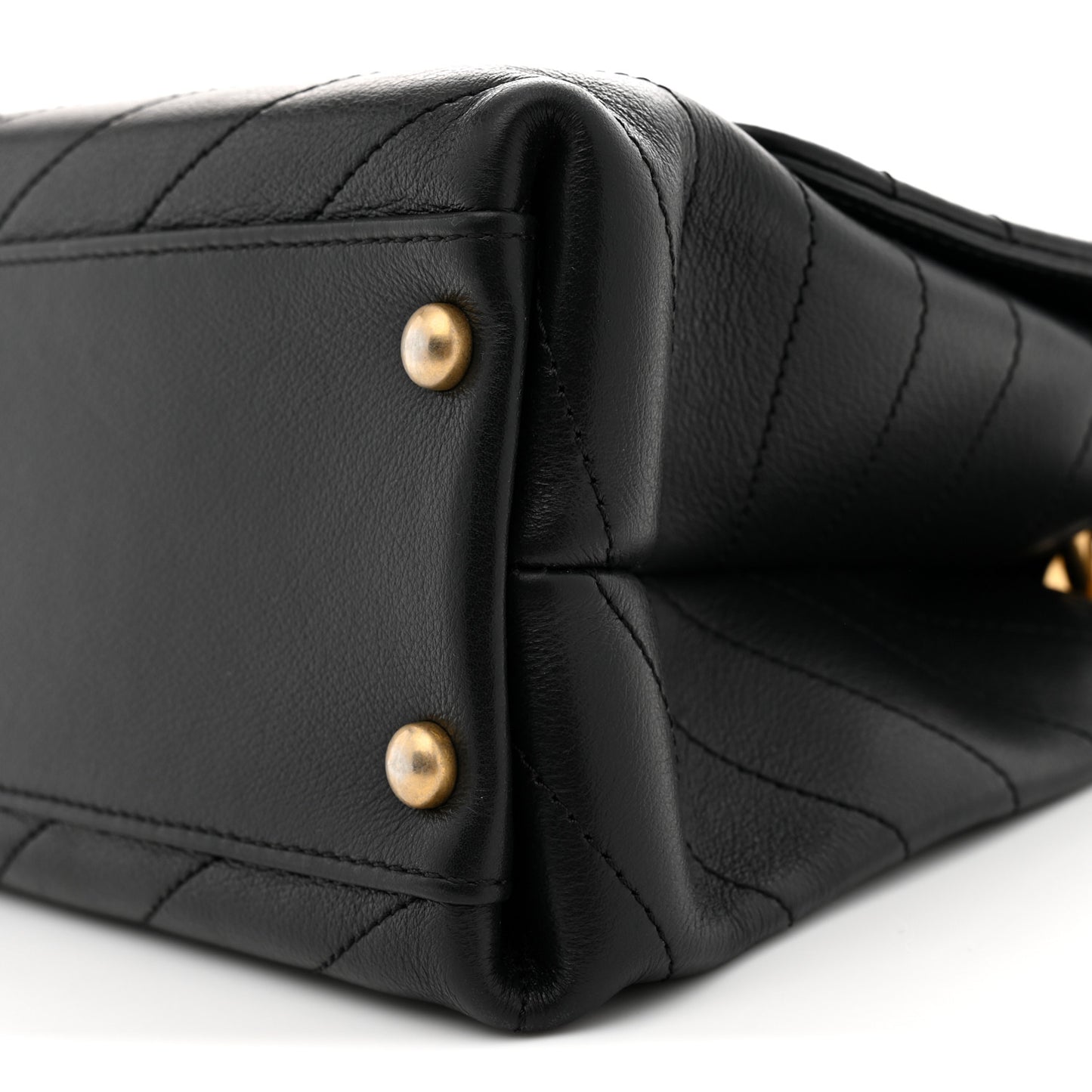 Grained Calfskin Snakeskin Small Chevron Chic Top Handle Flap Black