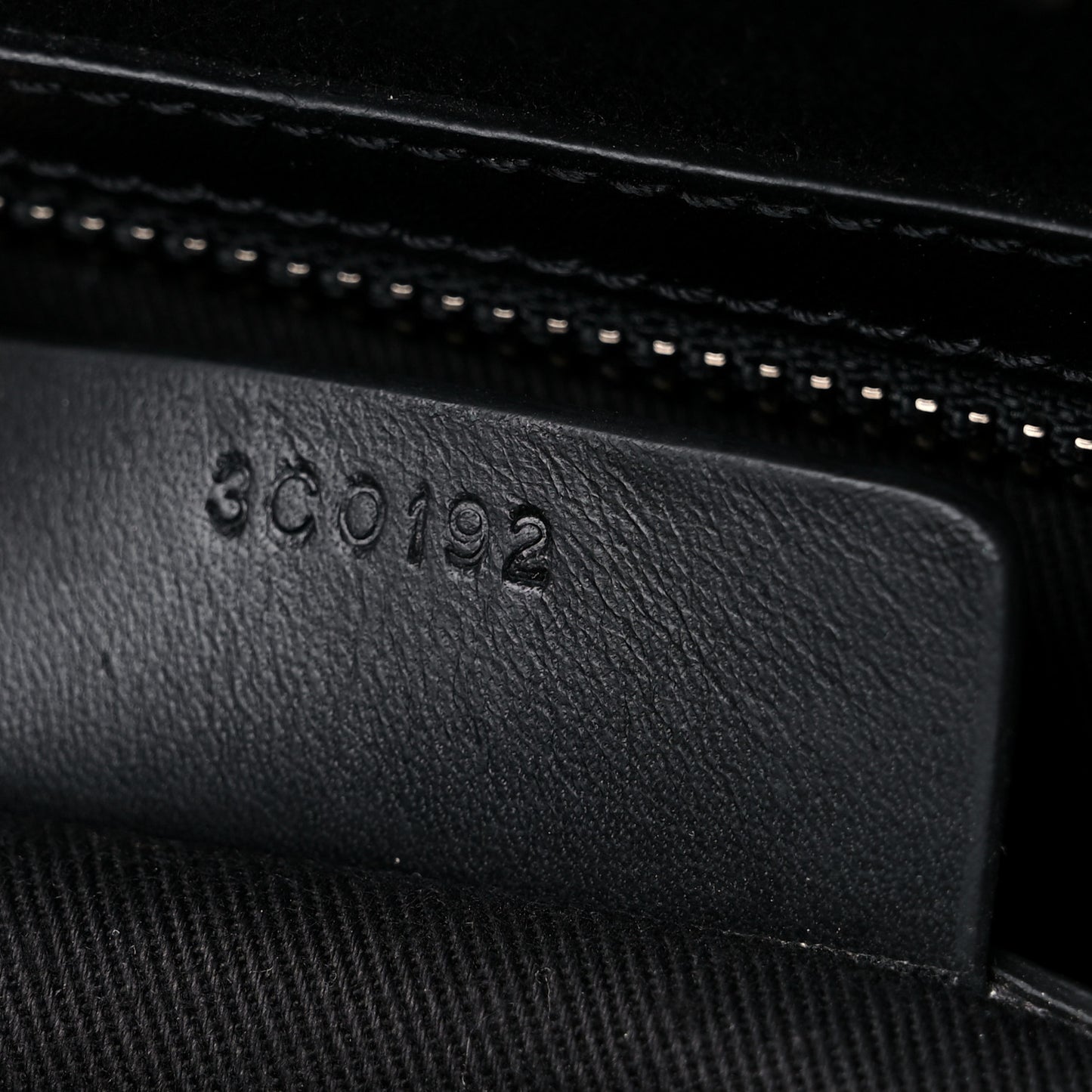 Shiny Lord Calfskin Medium Antigona Black