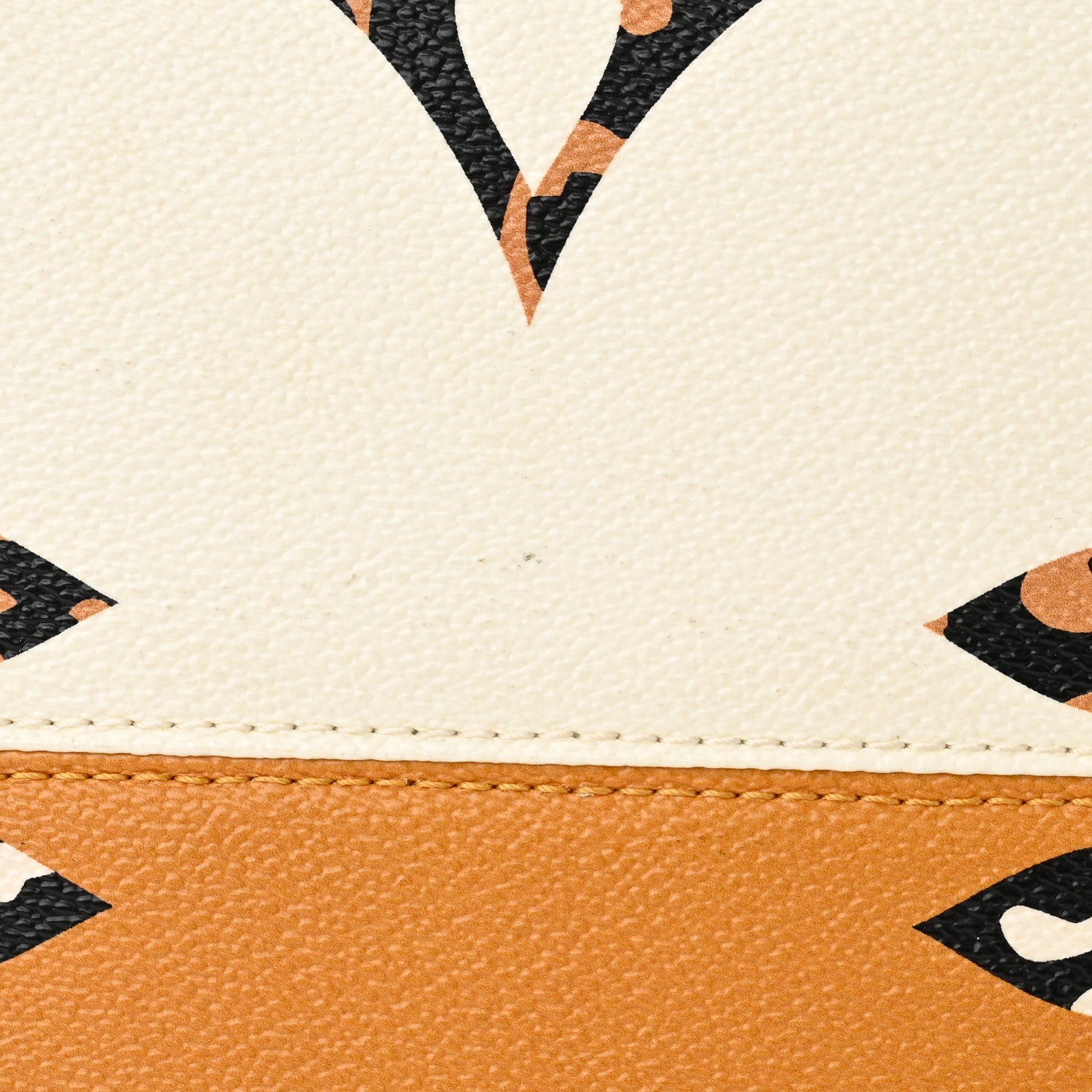 Louis Vuitton Monogram Giant Jungle Onthego GM Ivory 11 of 11