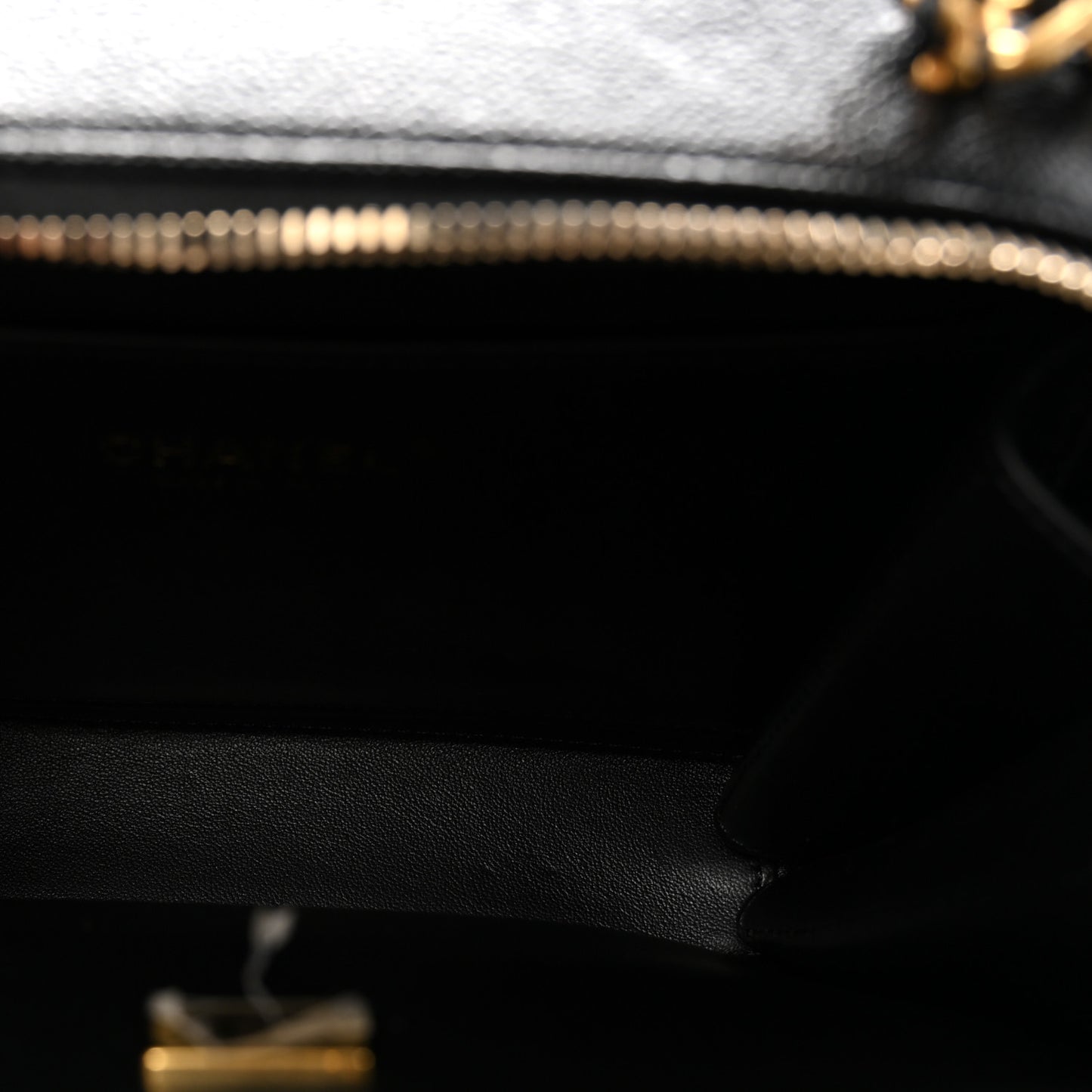 Caviar Quilted Small Pick Me Up Vanity Case Black