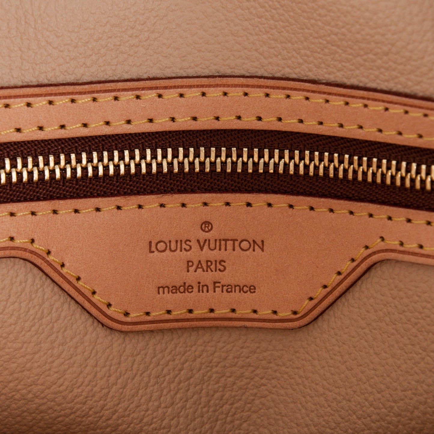Monogram Petit Bucket 23