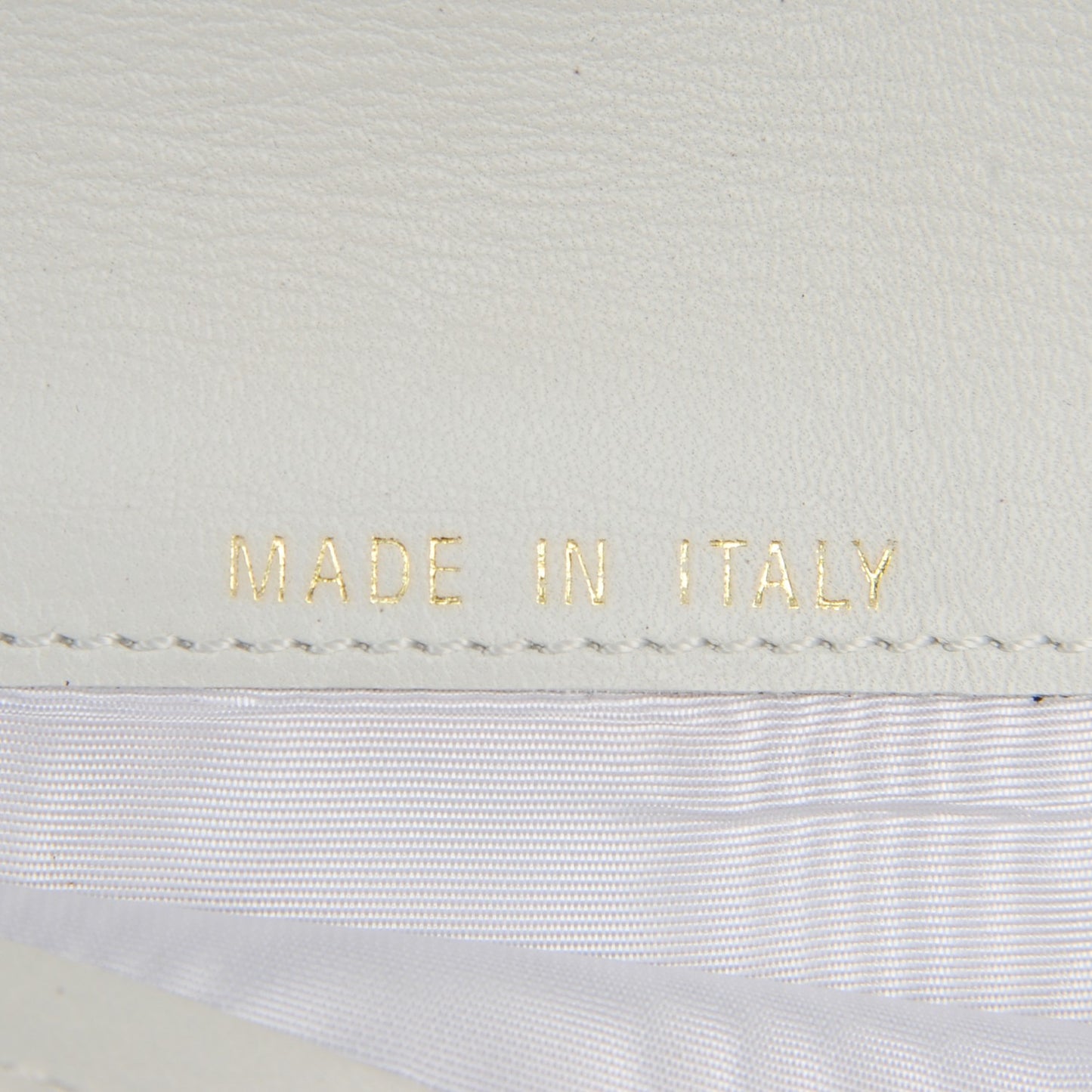 Caviar Timeless CC Wallet White