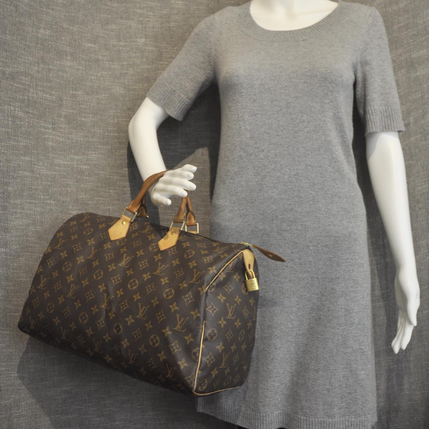 Louis Vuitton Monogram Speedy 40 2 of 5