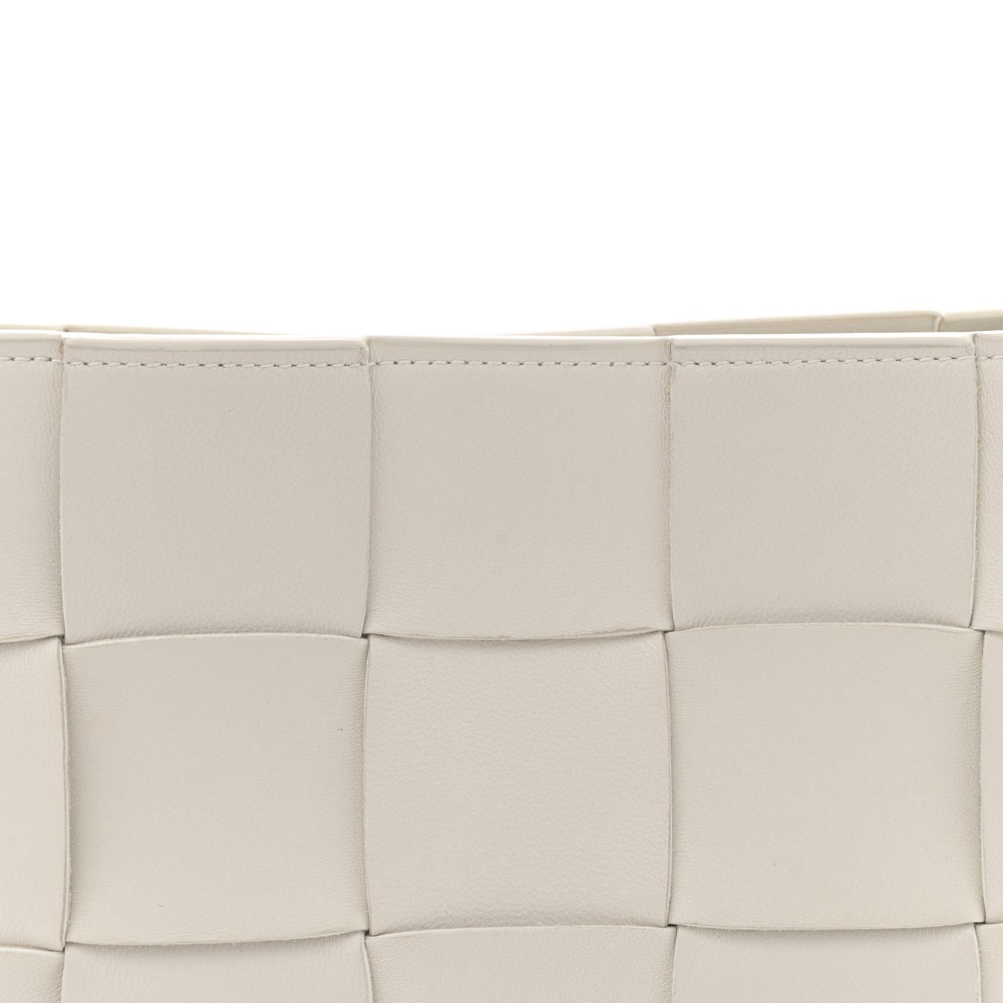 Calfskin Maxi Intrecciato Cassette Pouch On Strap Chalk