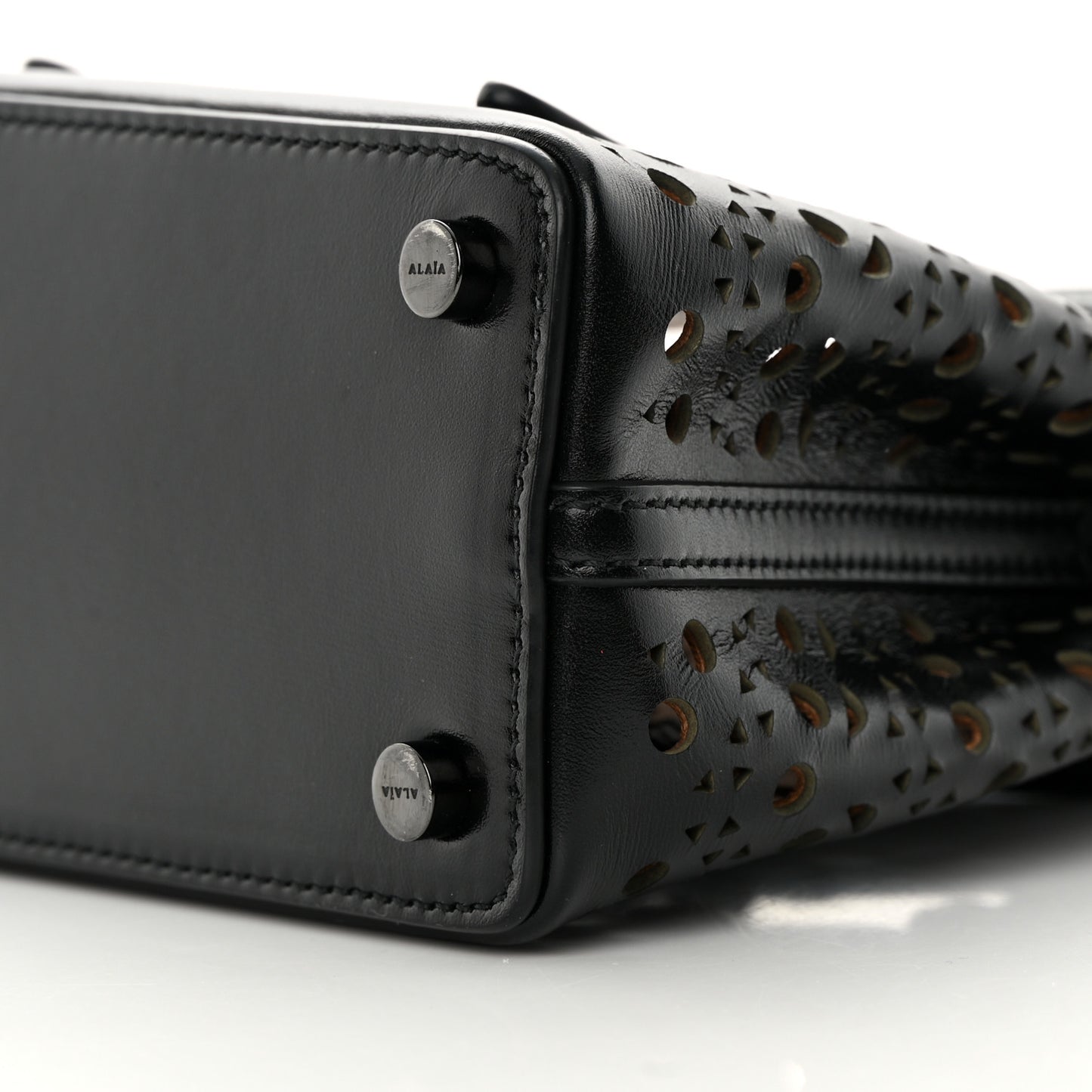 Calfskin Vienne Wave Mina 16 Bag  Black