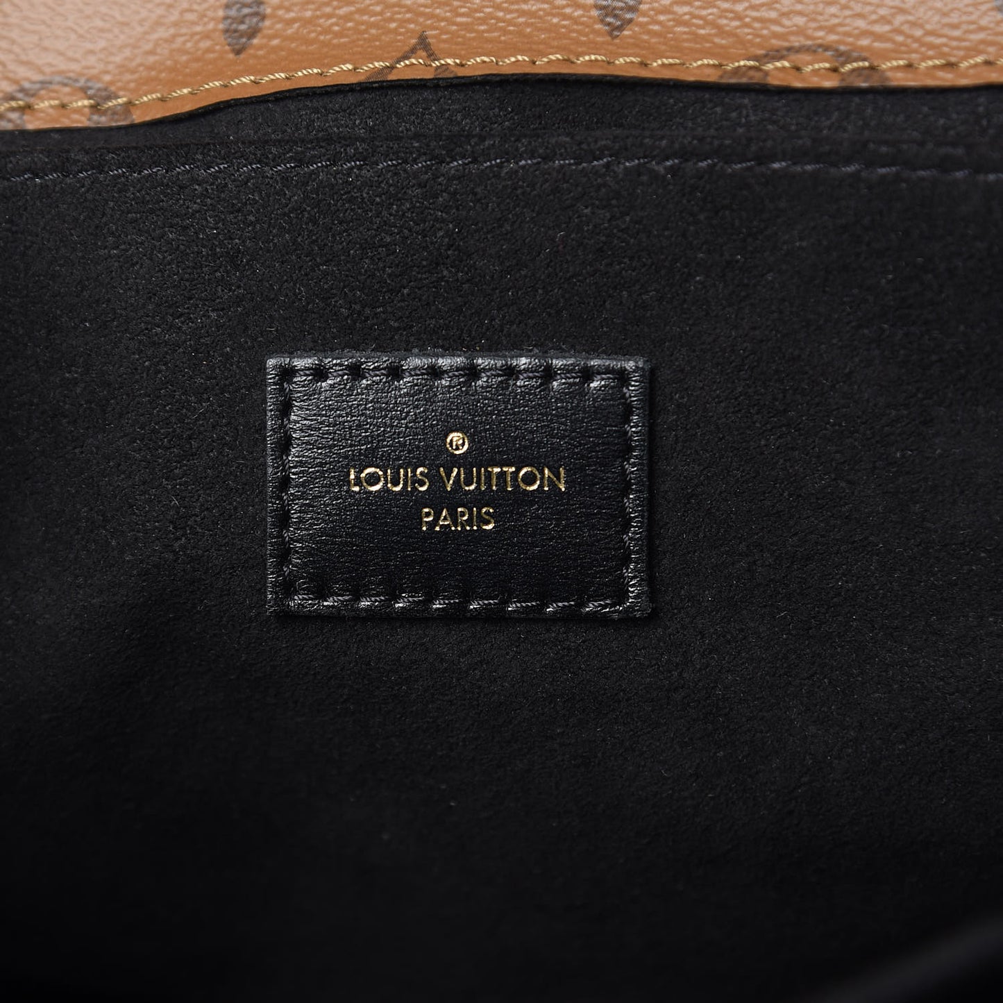 Reverse Monogram Pochette Metis