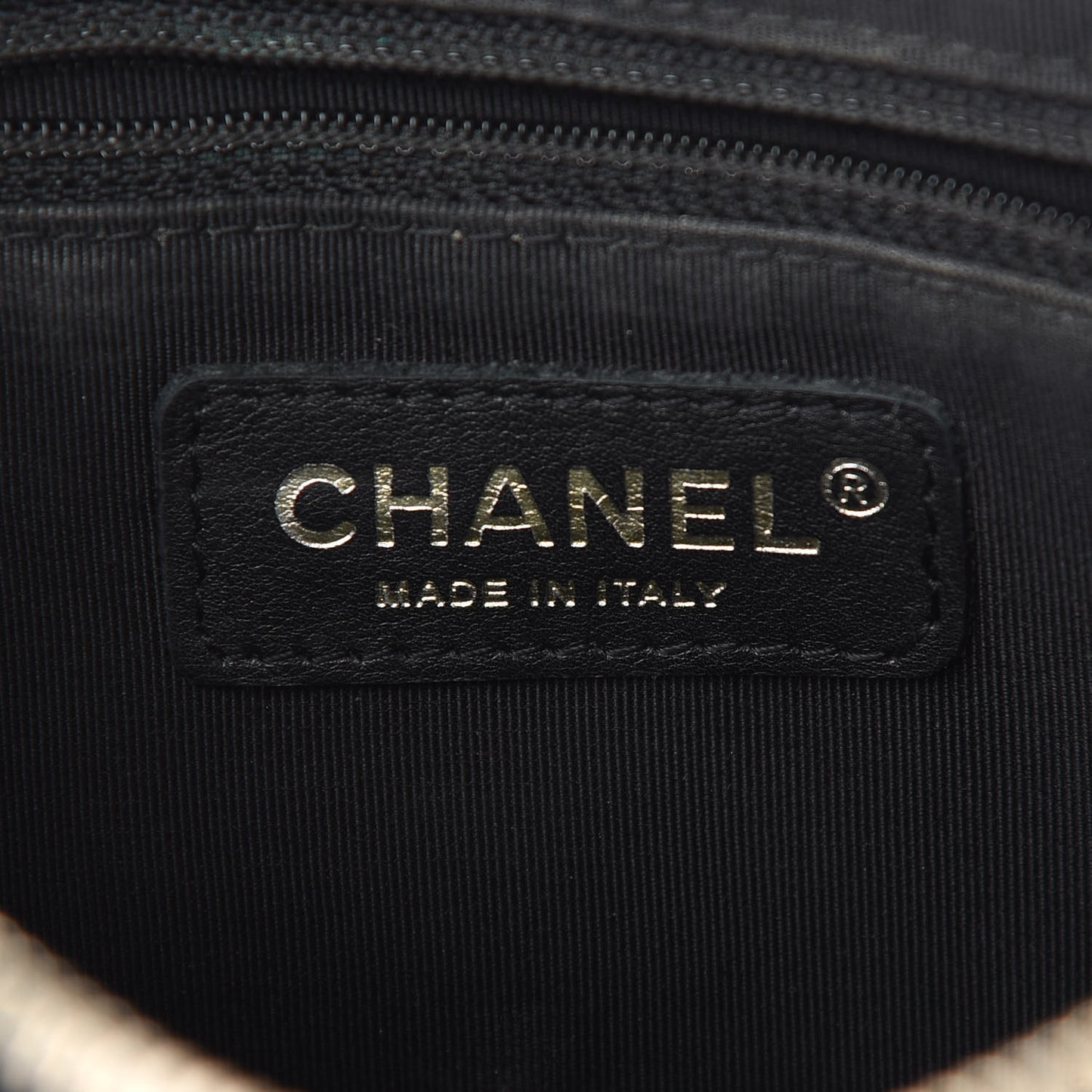Caviar Quilted Timeless CC Shoulder Bag Black