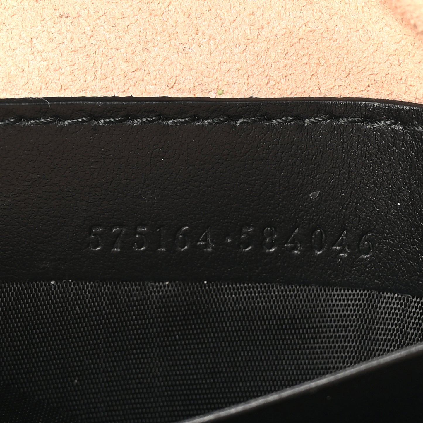 Calfskin Matelasse GG Marmont Round Wrist Wallet Black