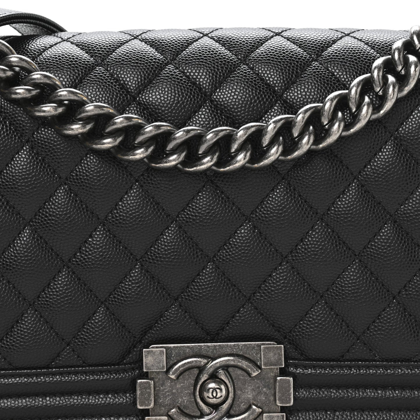Caviar Quilted Medium Boy Flap Black
