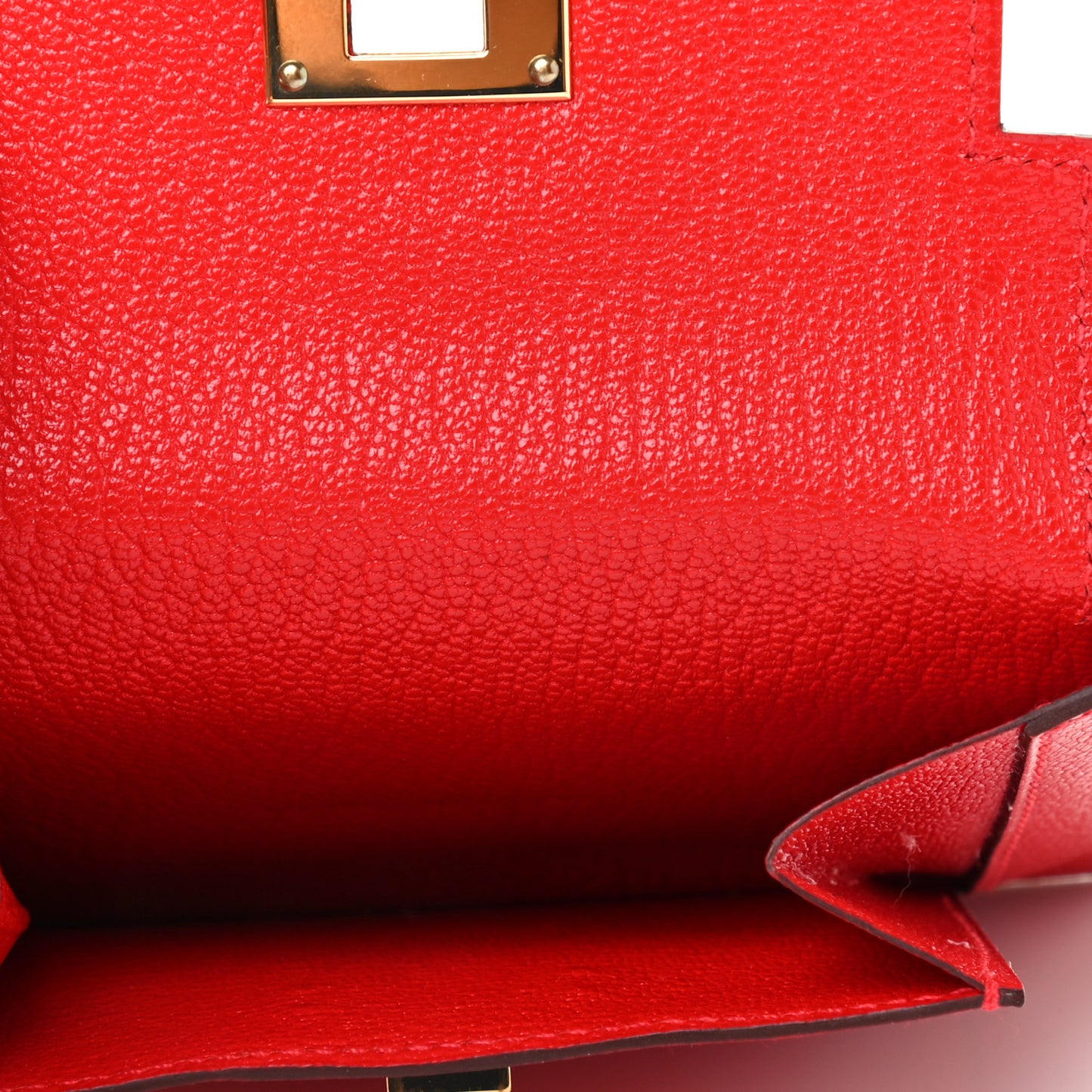 Chevre Mysore Kelly Pocket Compact Wallet Rouge de Coeur