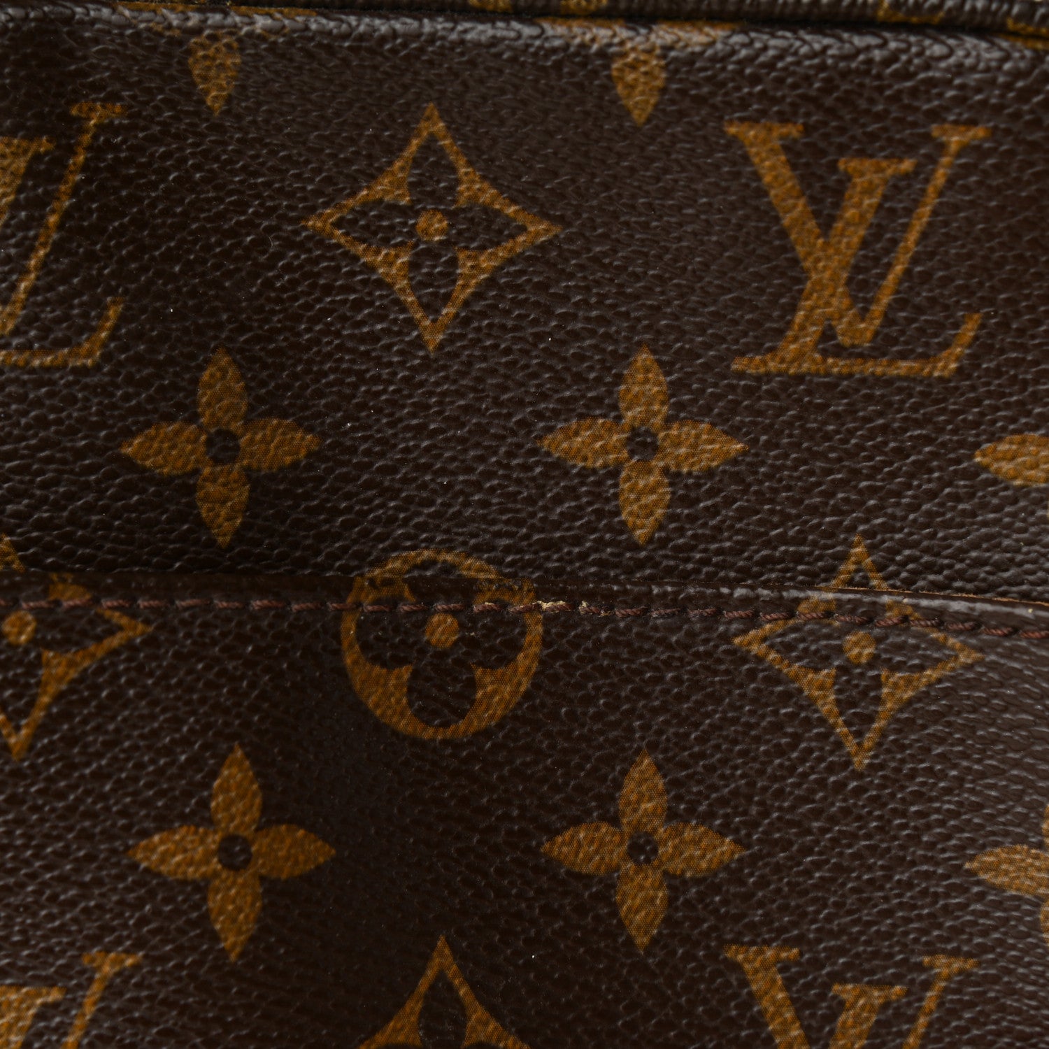 Louis Vuitton Monogram Trotteur Beaubourg 9 of 13