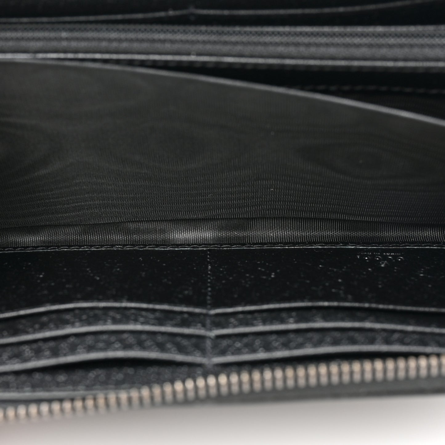 Dollar Calfskin Boar Effect GG Marmont Zip Around Wallet Black