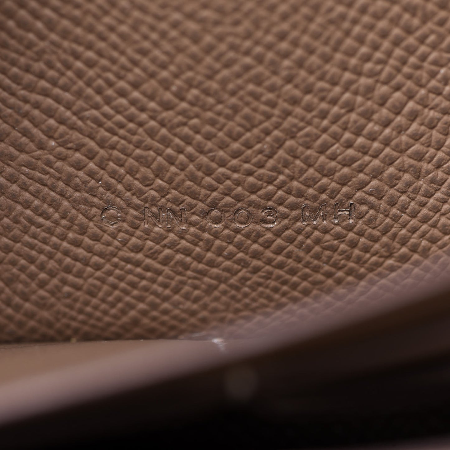 Epsom Kelly Longue Wallet Etoupe