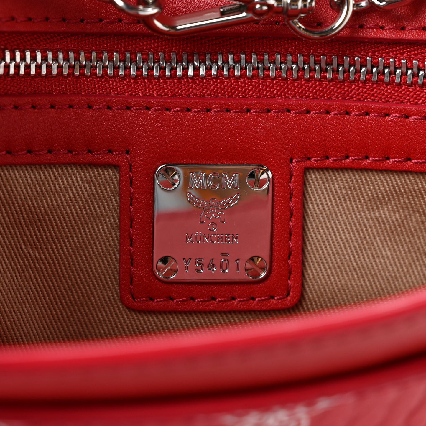 Visetos Patricia Wallet On Chain Red
