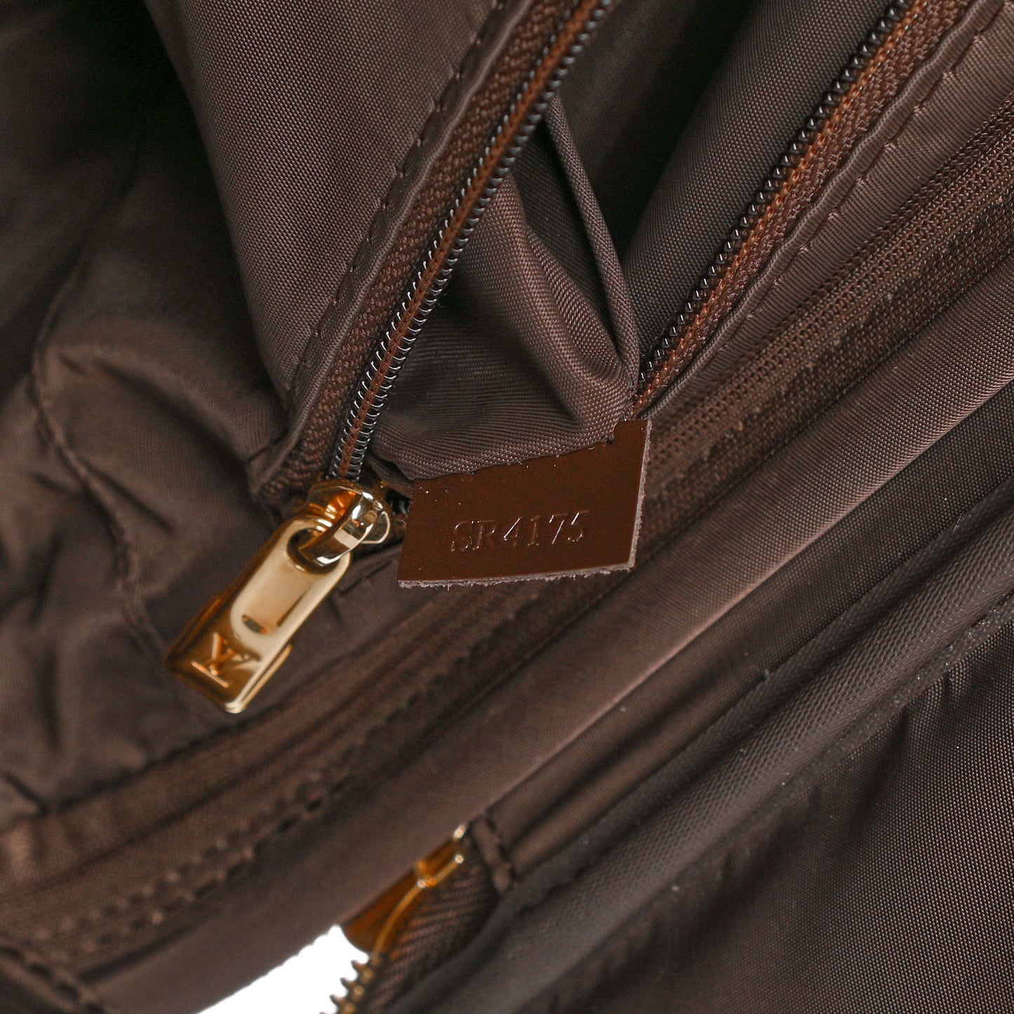 Damier Ebene Pegase Light 55