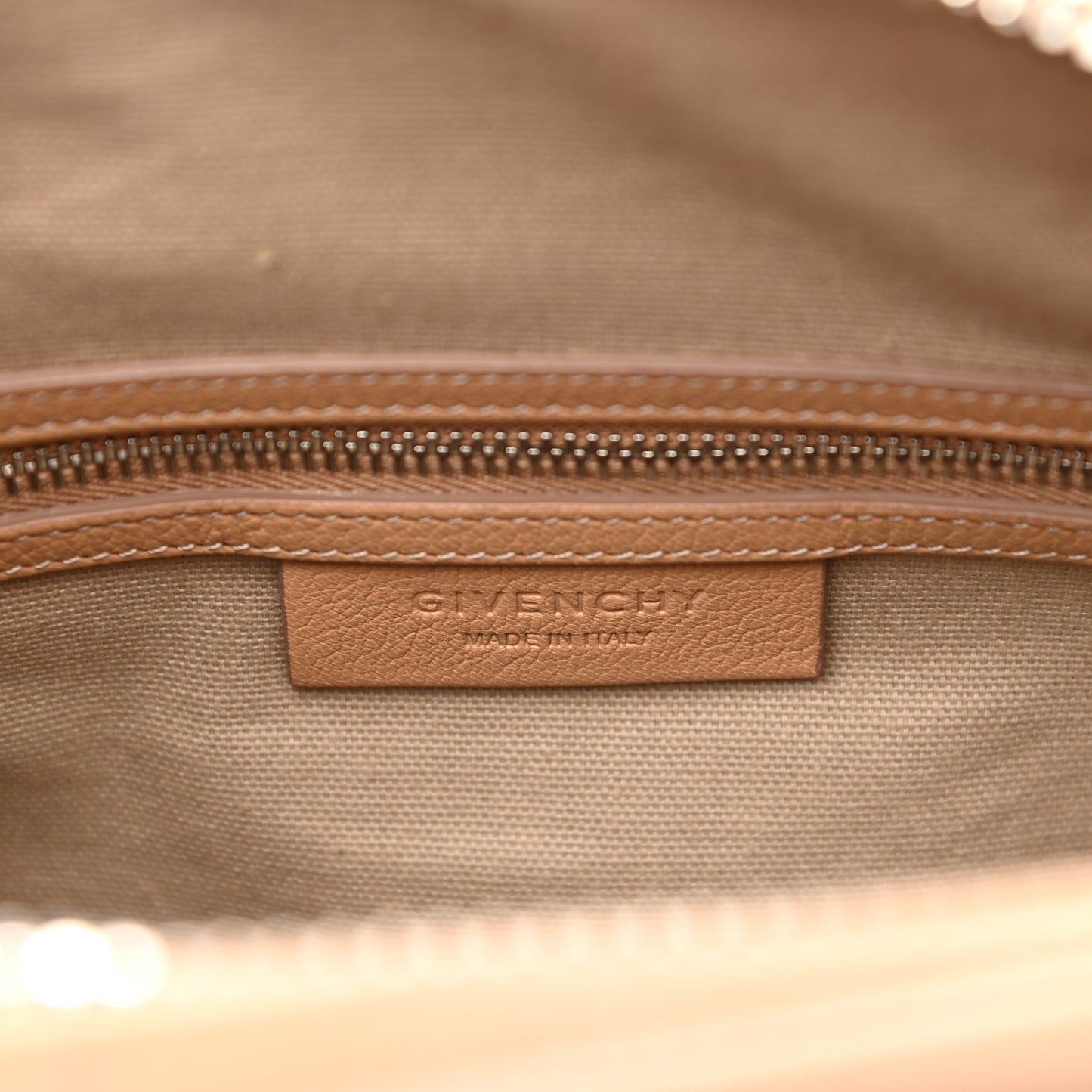 Sugar Goatskin Small Antigona Light Beige