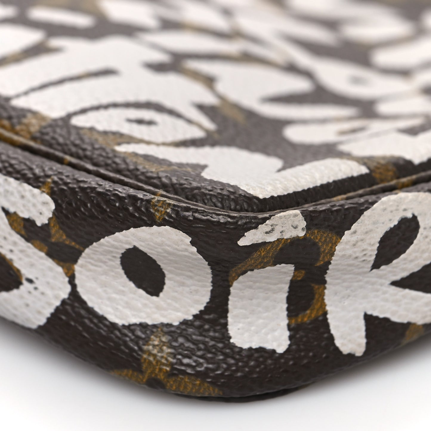 Monogram Graffiti Pochette Accessories Silver