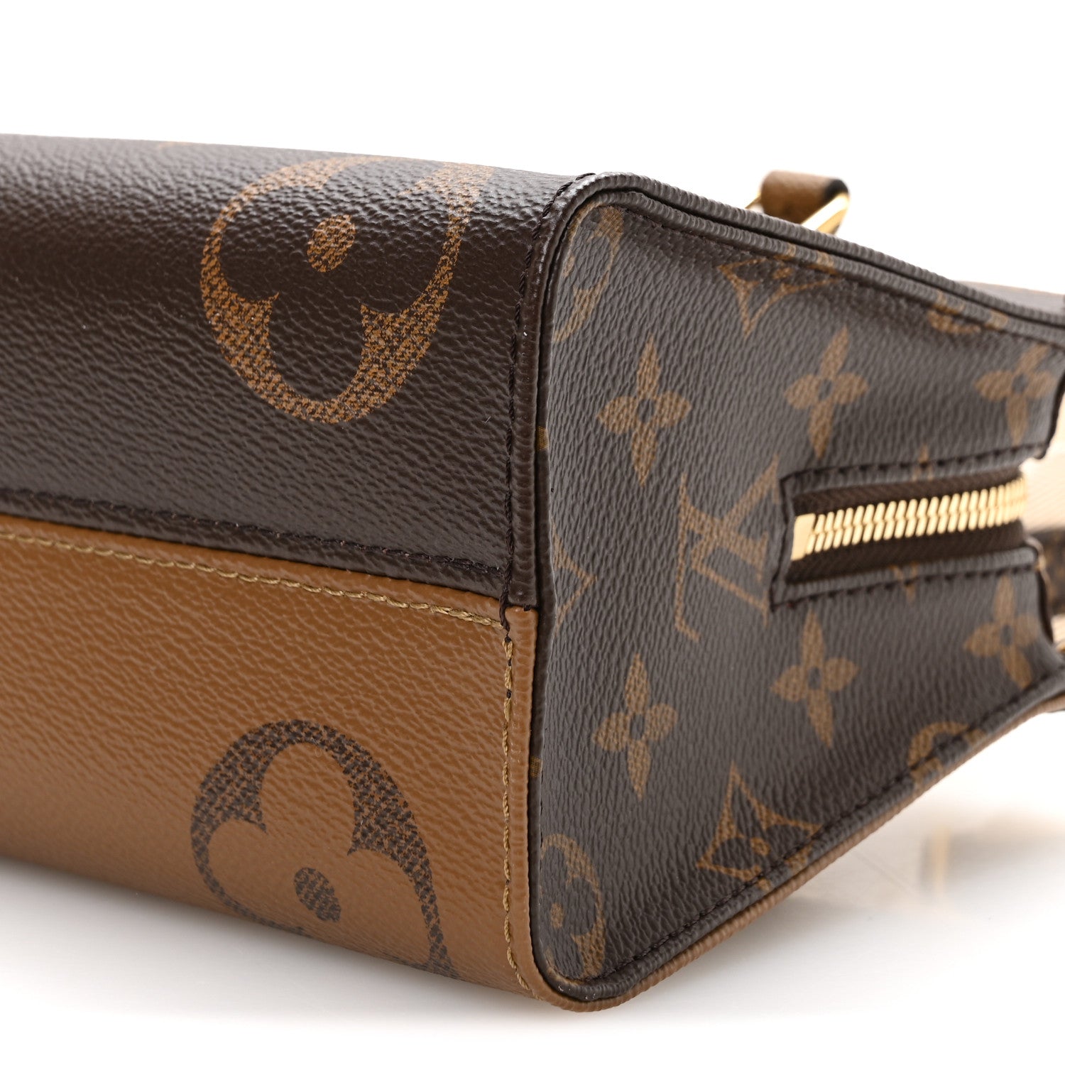 Louis Vuitton Reverse Monogram Giant OnTheGo East West 8 of 9