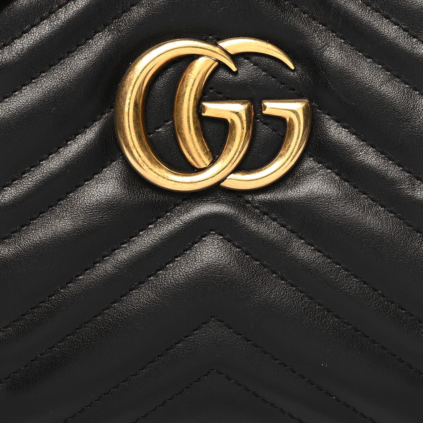 Calfskin Matelasse Small GG Marmont Chain Shoulder Bag Black