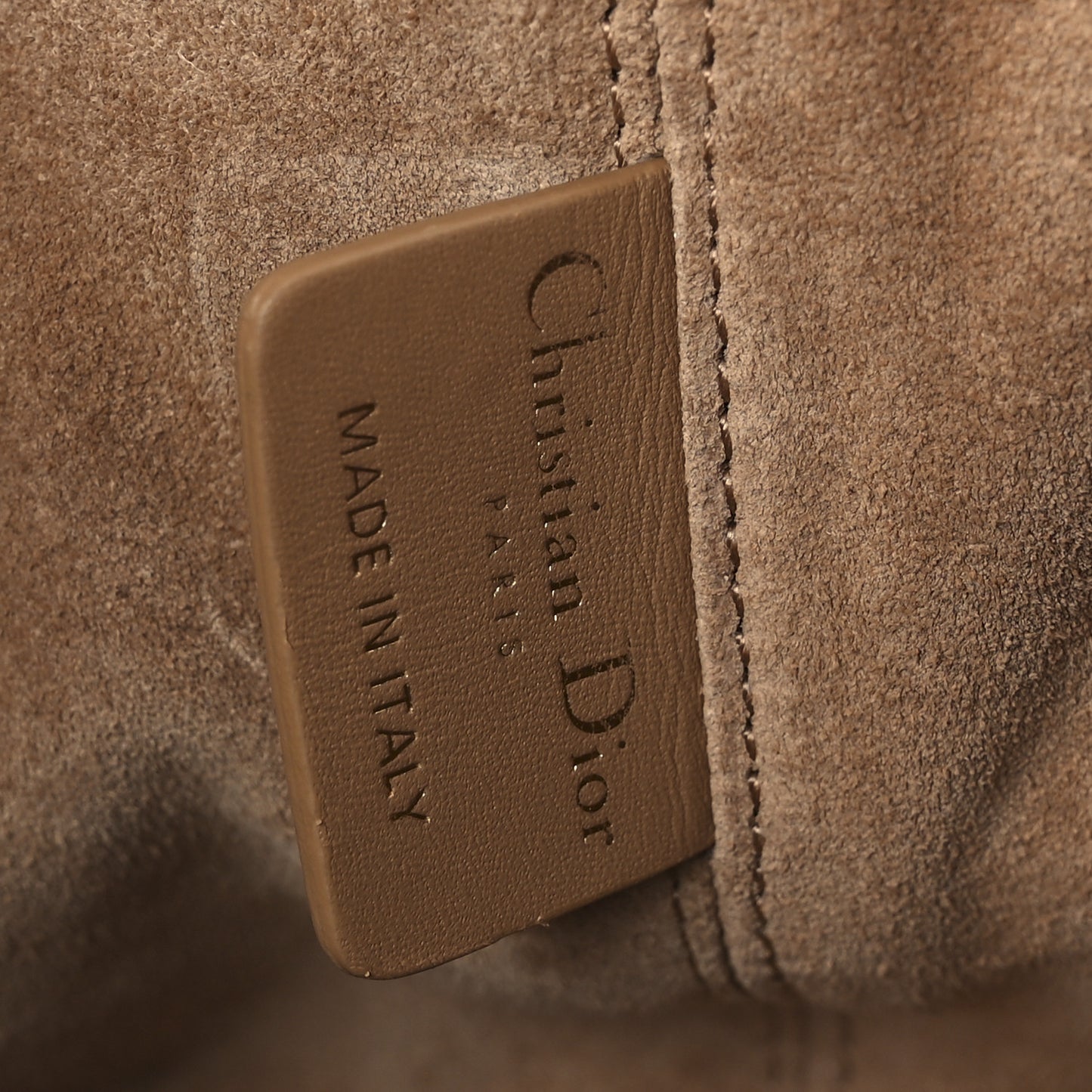 Calfskin Macrocannage Medium Toujours Tan