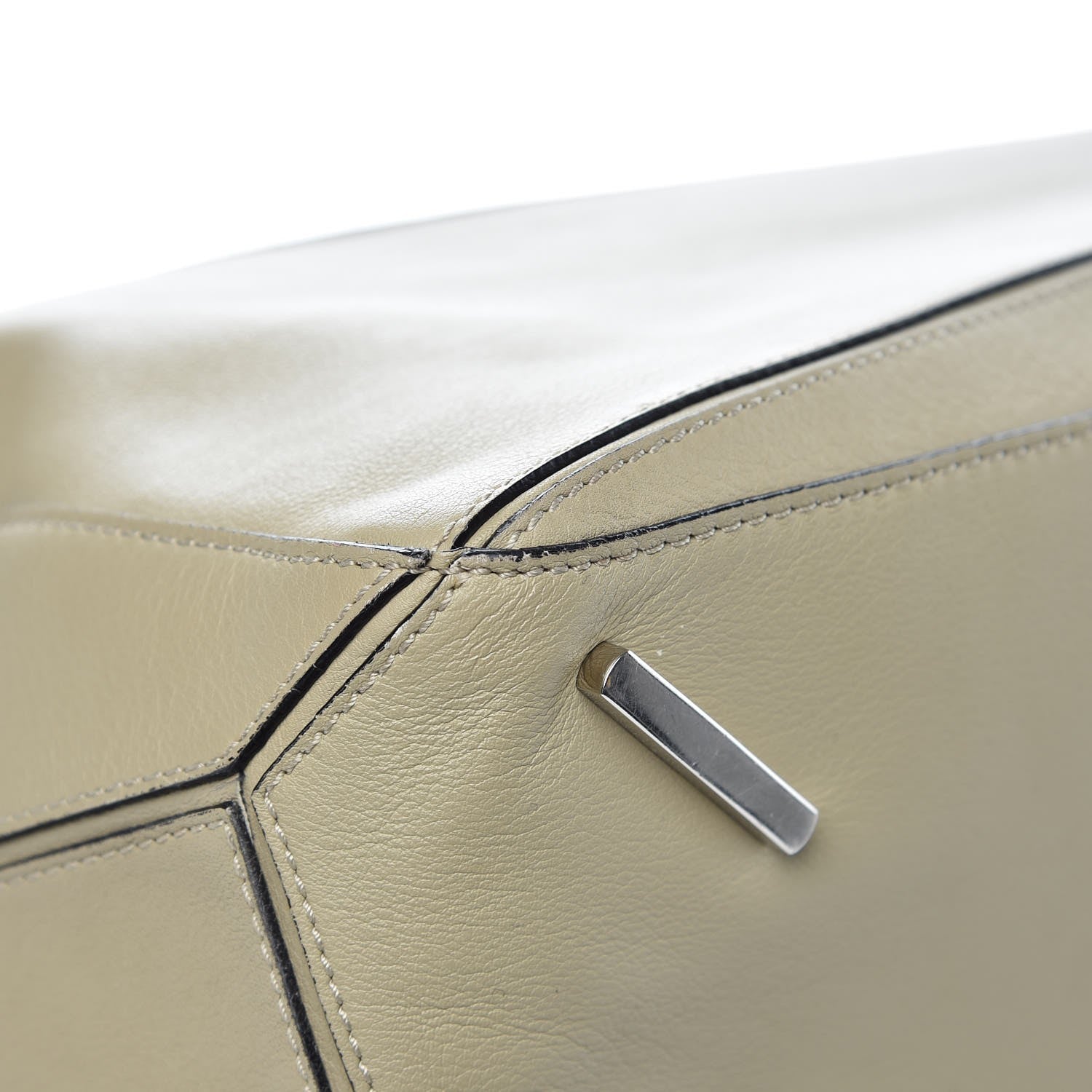 Loewe Calfskin Puzzle Bag Beige 10 of 15