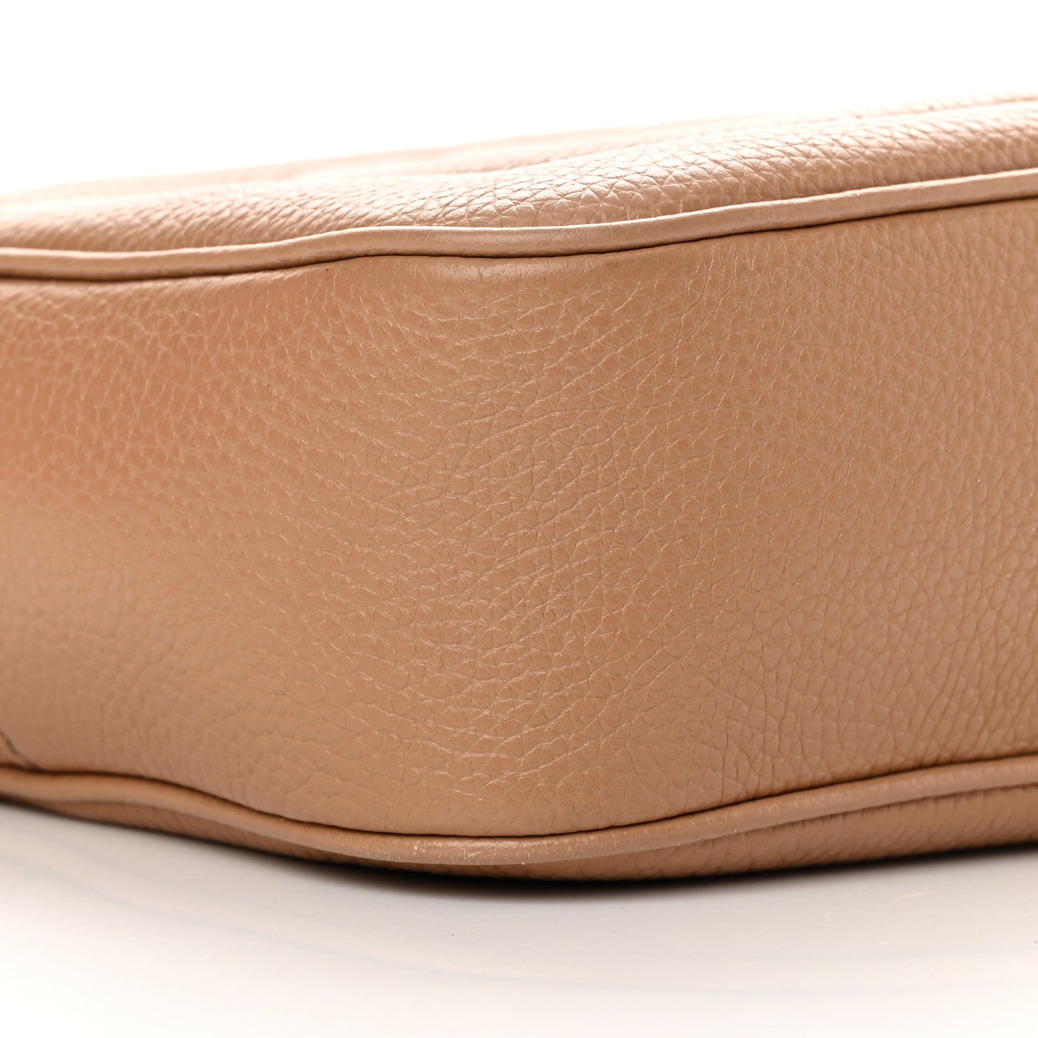 Gucci Pebbled Calfskin Small Soho Disco Bag Camelia 9 of 16