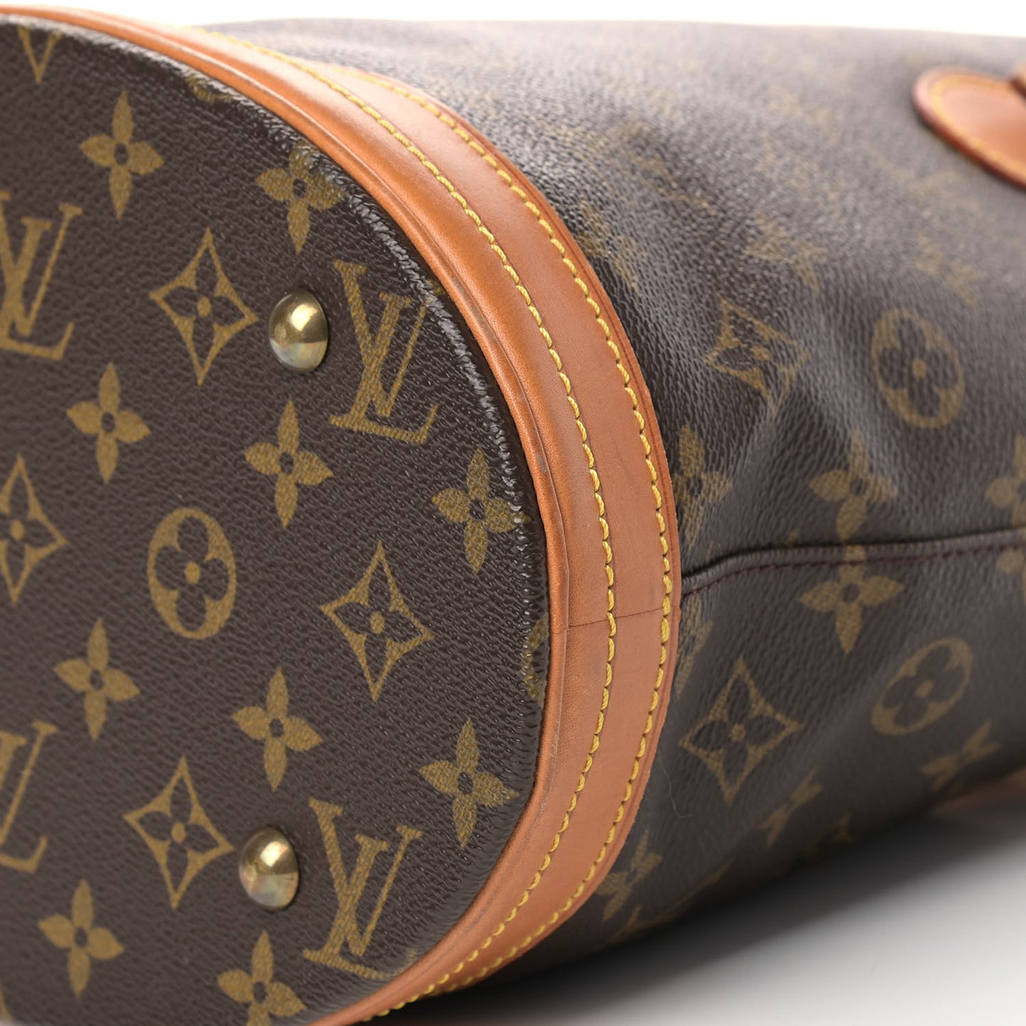 Monogram Petit Bucket 23